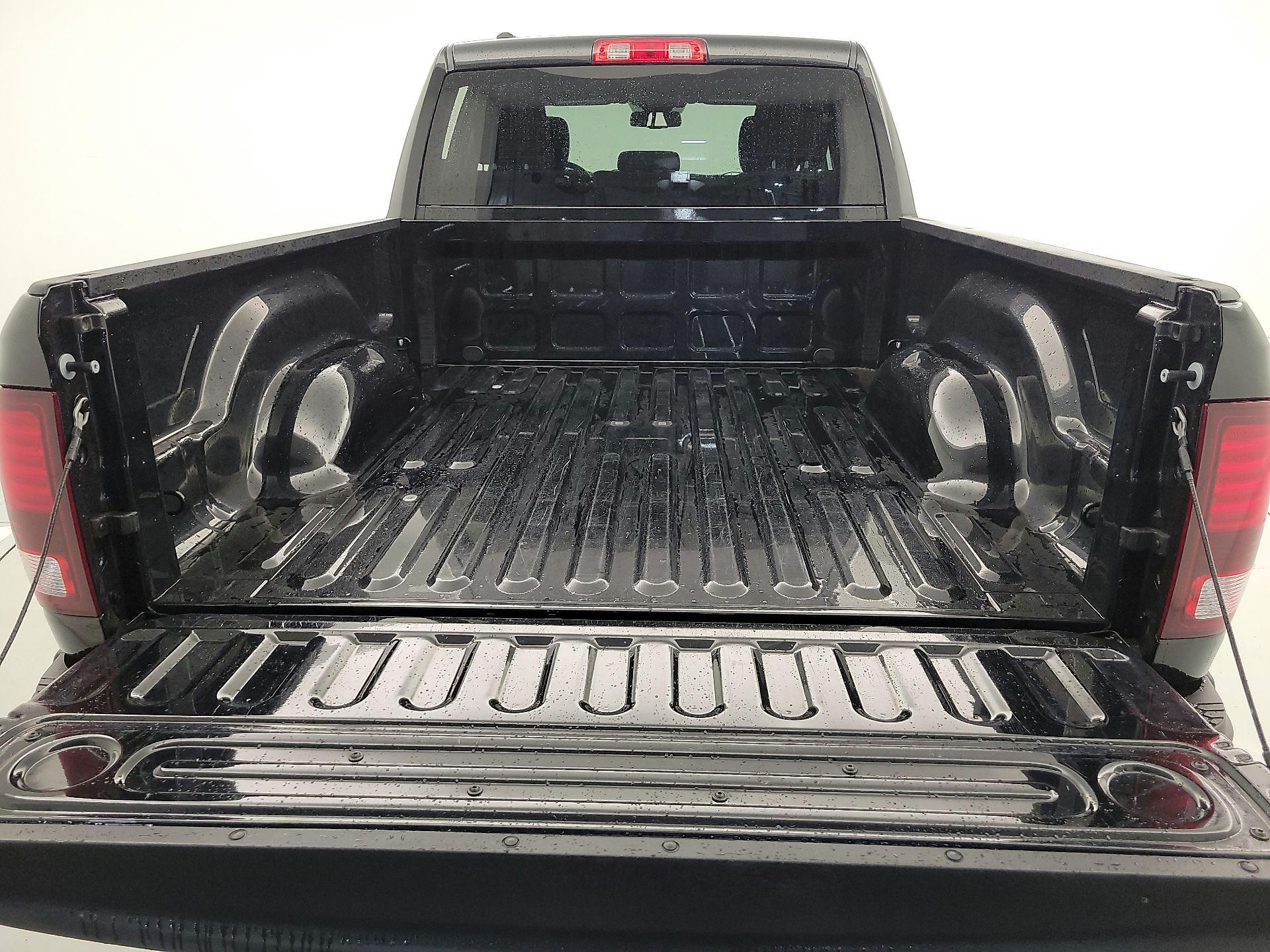 Thumbnail: 2022 RAM 1500 Classic - 20
