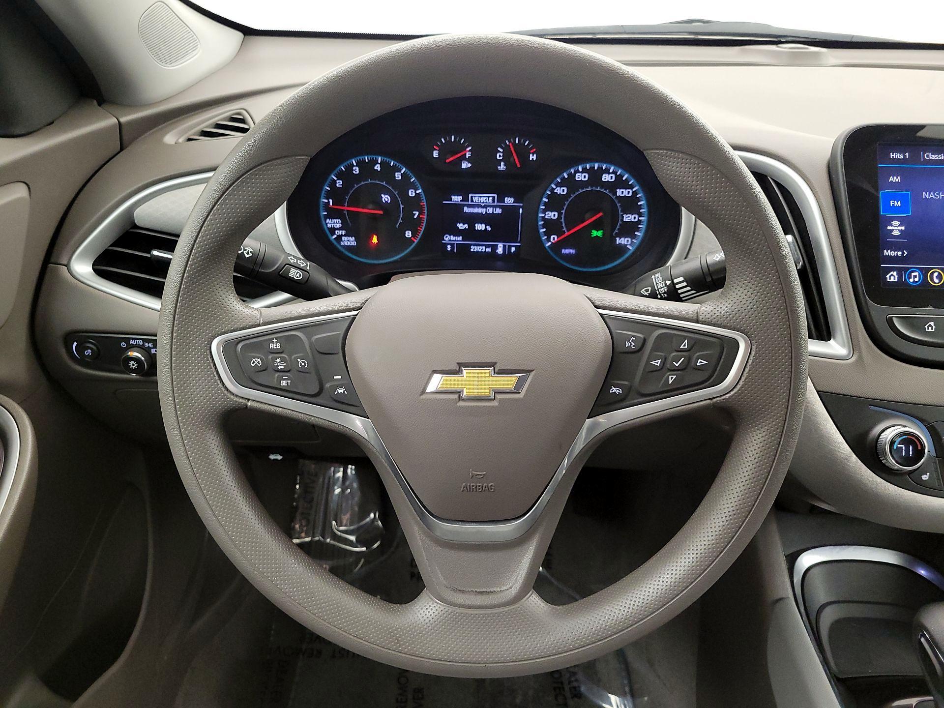 Thumbnail: 2023 Chevrolet Malibu - 10