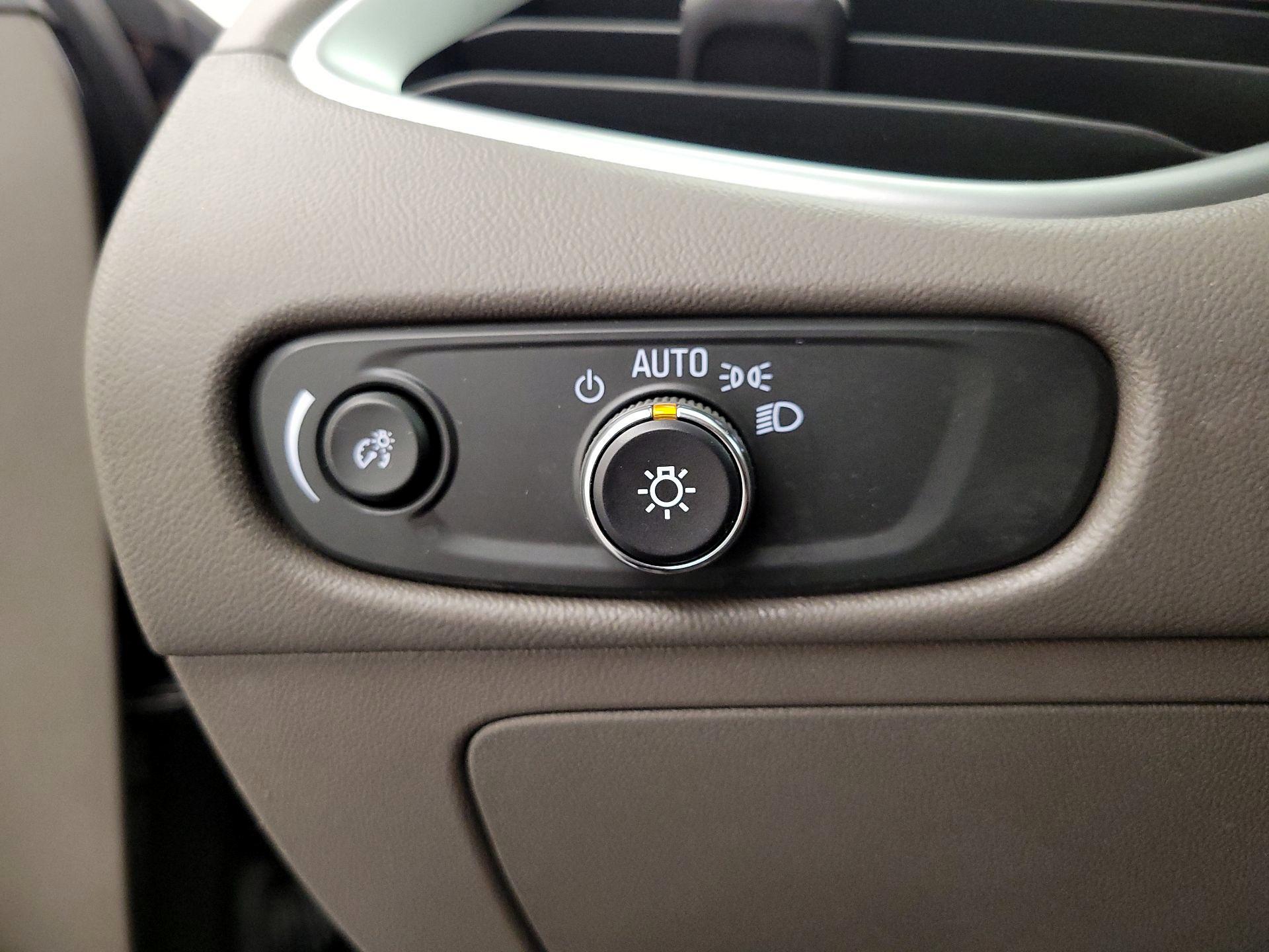 Thumbnail: 2023 Chevrolet Malibu - 13