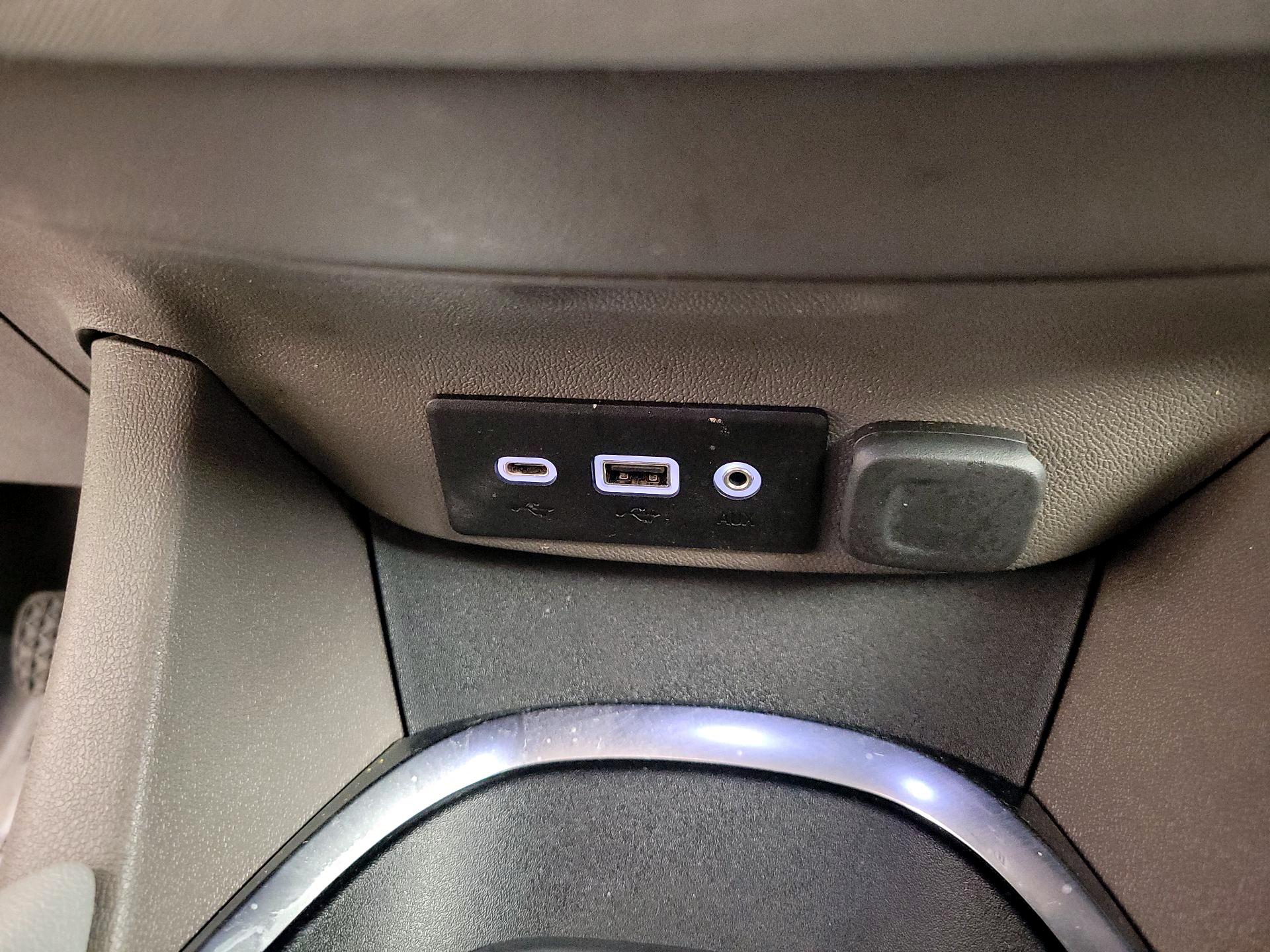 Thumbnail: 2023 Chevrolet Malibu - 18