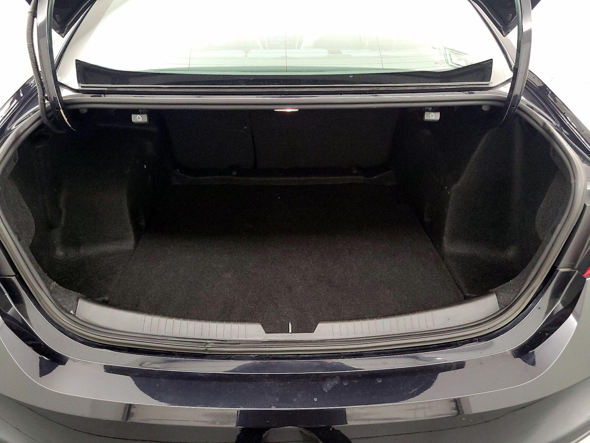 Thumbnail: 2023 Chevrolet Malibu - 20