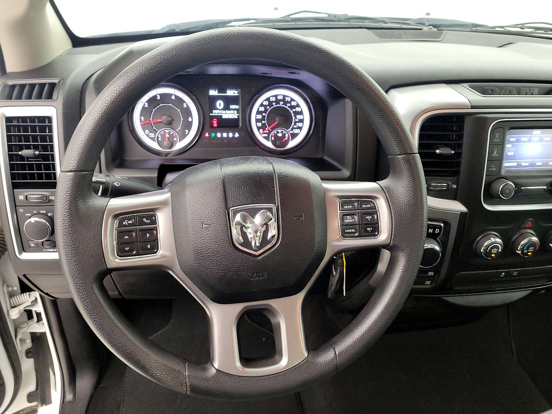 Thumbnail: 2021 RAM 1500 Classic - 10