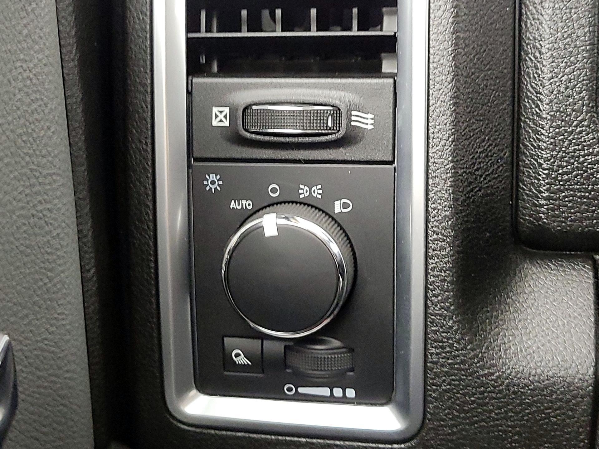 Thumbnail: 2021 RAM 1500 Classic - 13