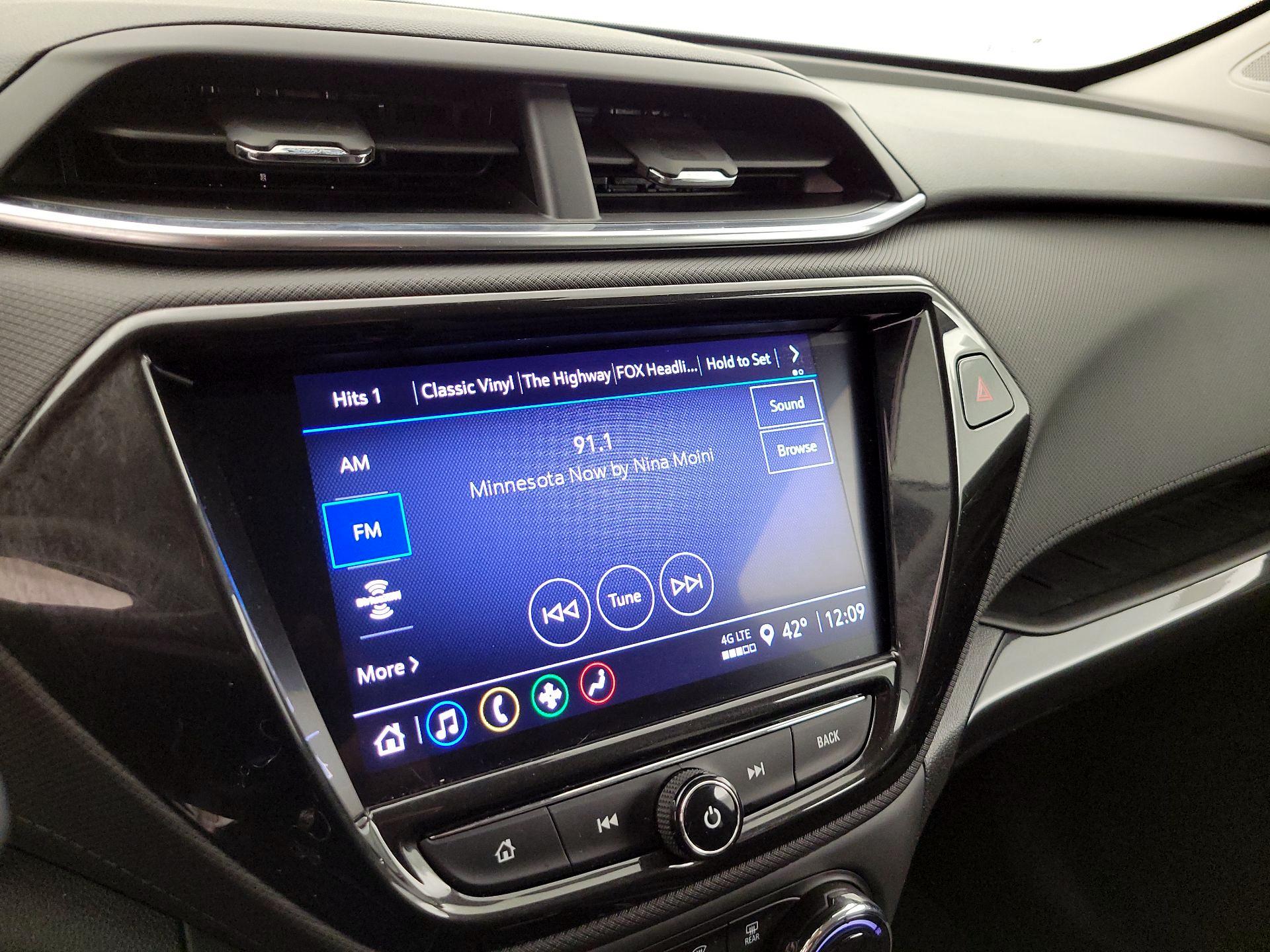 Thumbnail: 2022 Chevrolet TrailBlazer - 16