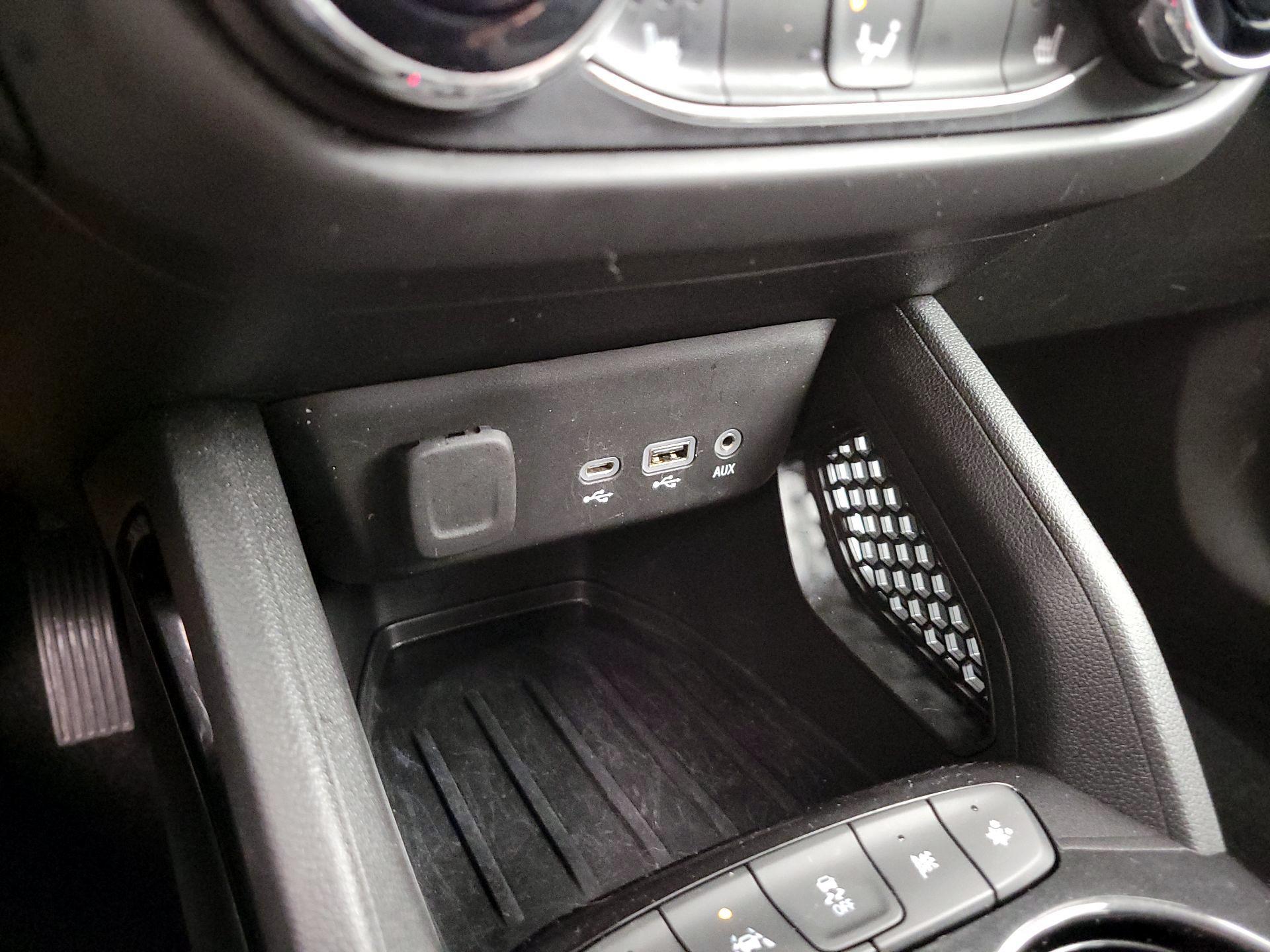 Thumbnail: 2022 Chevrolet TrailBlazer - 19