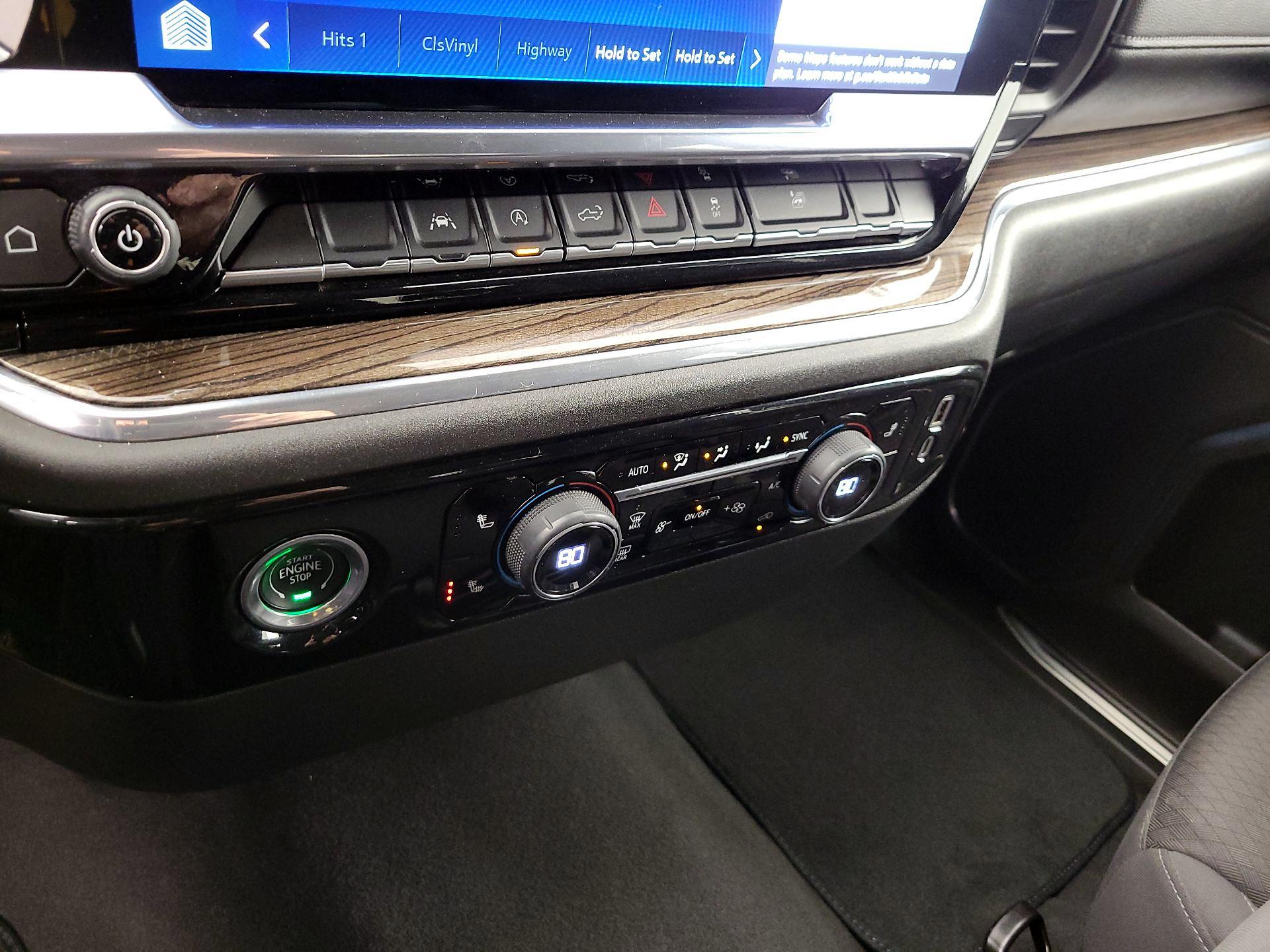 Thumbnail: 2024 Chevrolet Silverado 1500 - 17