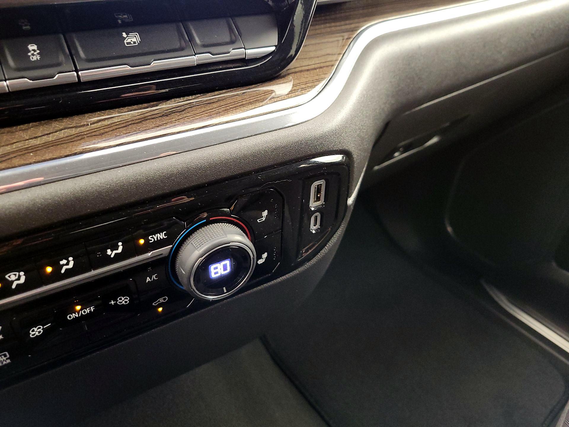 Thumbnail: 2024 Chevrolet Silverado 1500 - 19