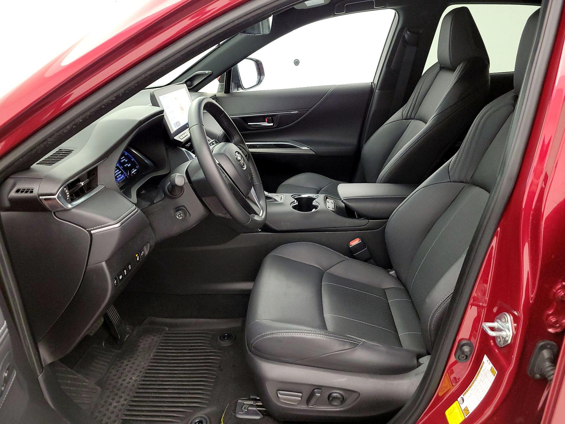 Thumbnail: 2023 Toyota Venza - 11