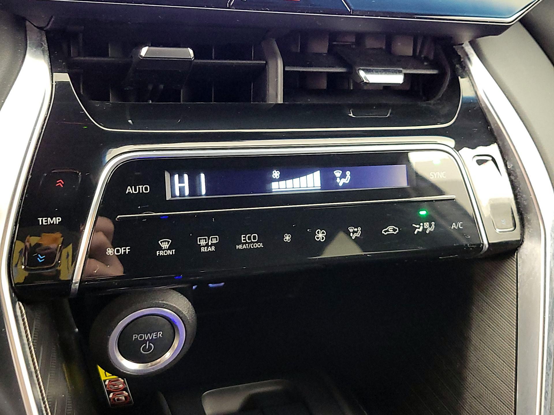 Thumbnail: 2023 Toyota Venza - 16