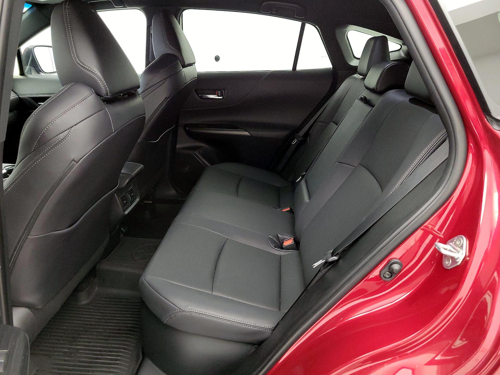 Thumbnail: 2023 Toyota Venza - 19