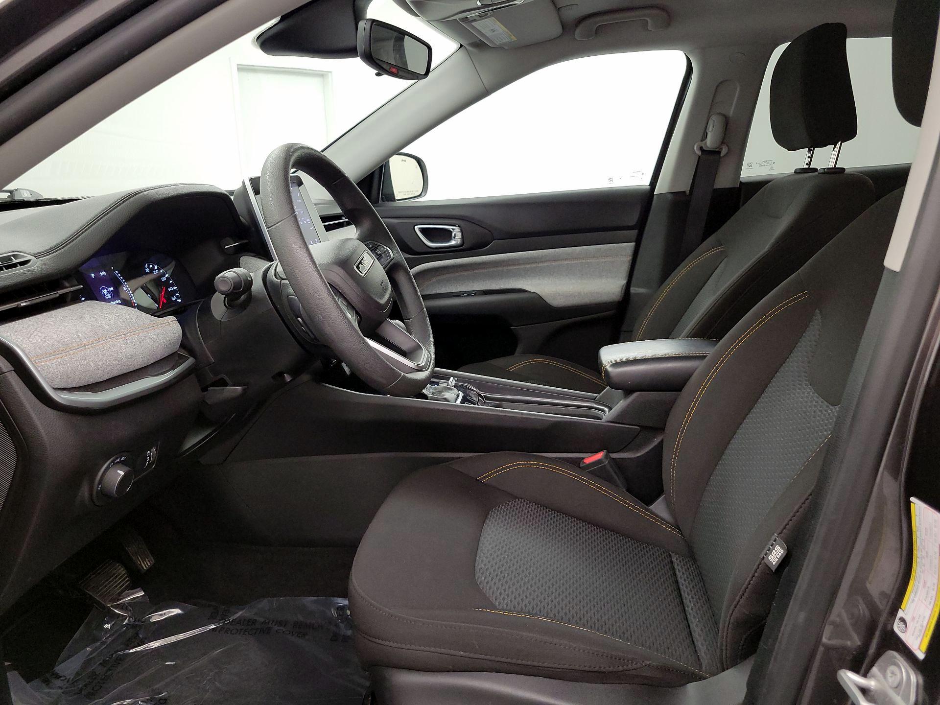 Thumbnail: 2022 Jeep Compass - 11