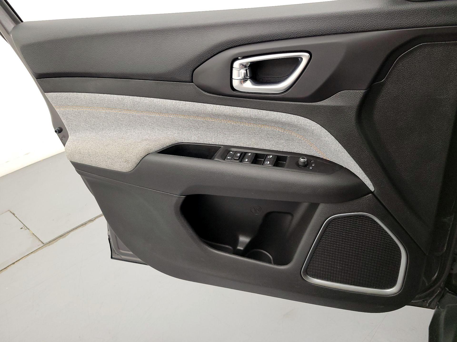 Thumbnail: 2022 Jeep Compass - 12