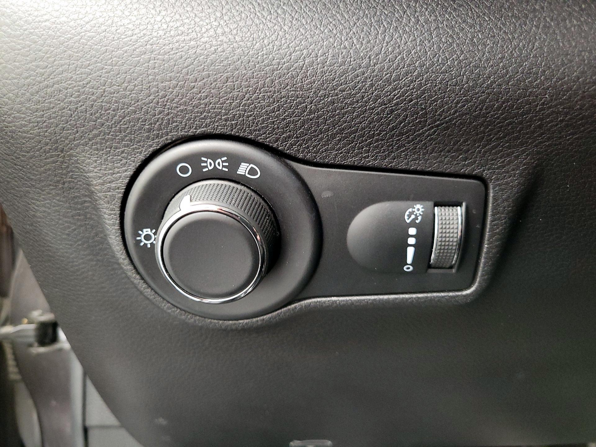 Thumbnail: 2022 Jeep Compass - 13