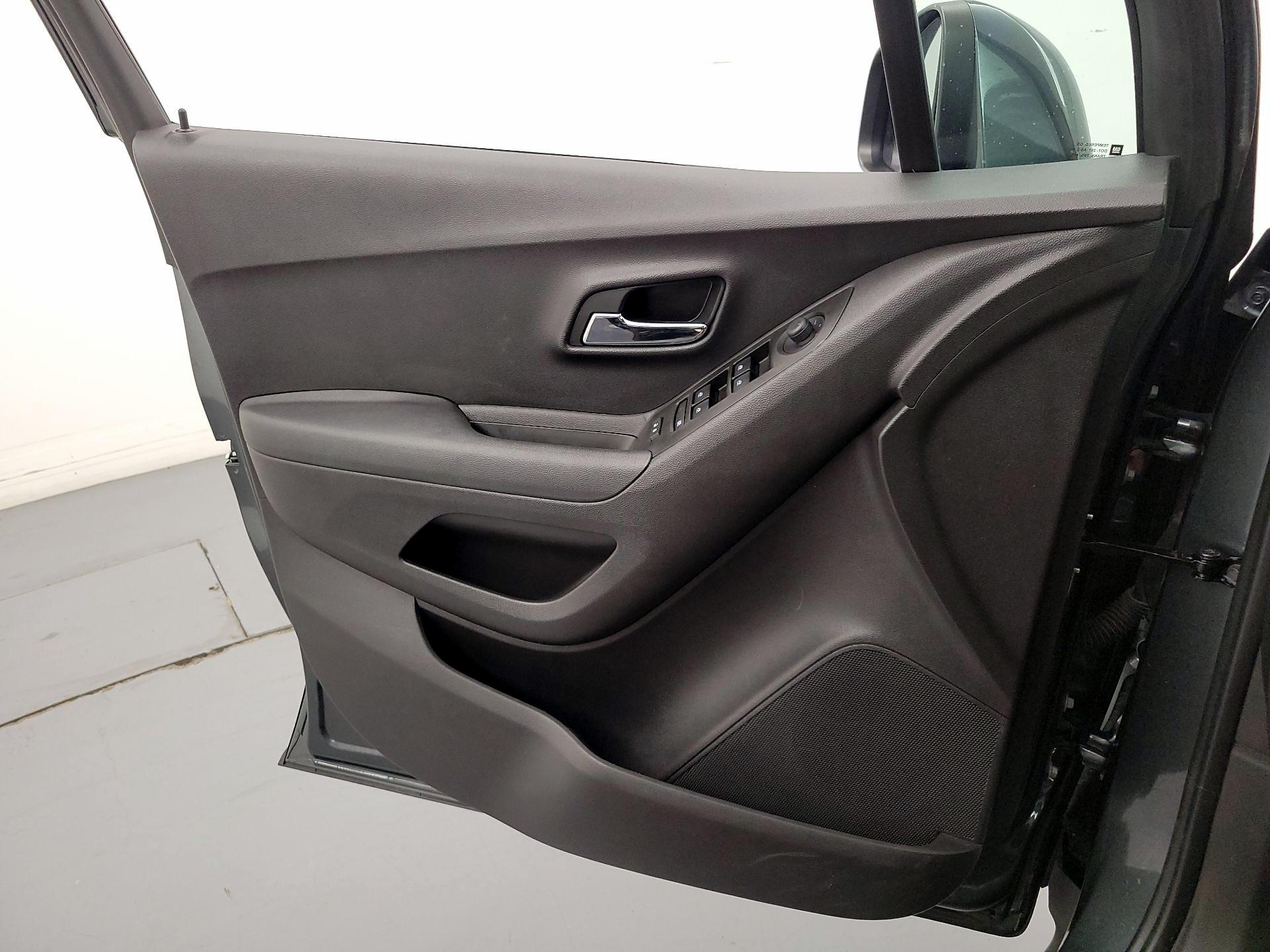 Thumbnail: 2020 Chevrolet Trax - 12