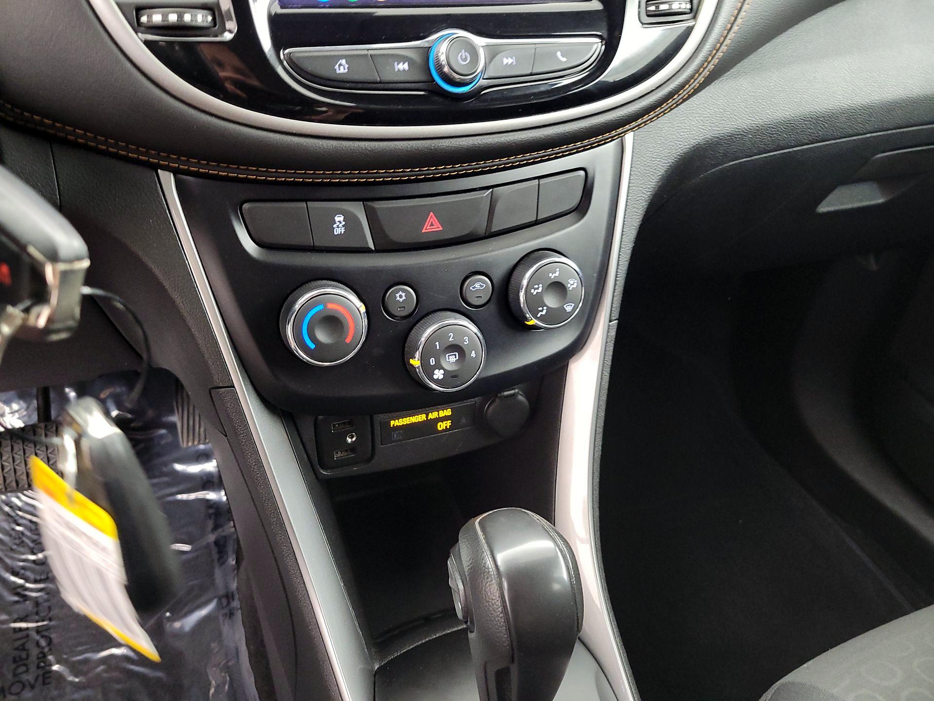 Thumbnail: 2020 Chevrolet Trax - 16