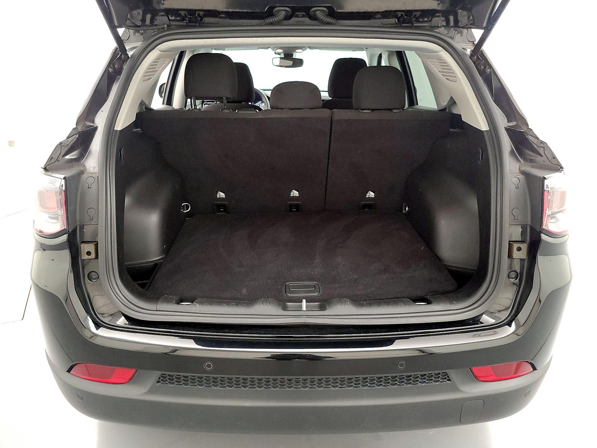 Thumbnail: 2022 Jeep Compass - 19