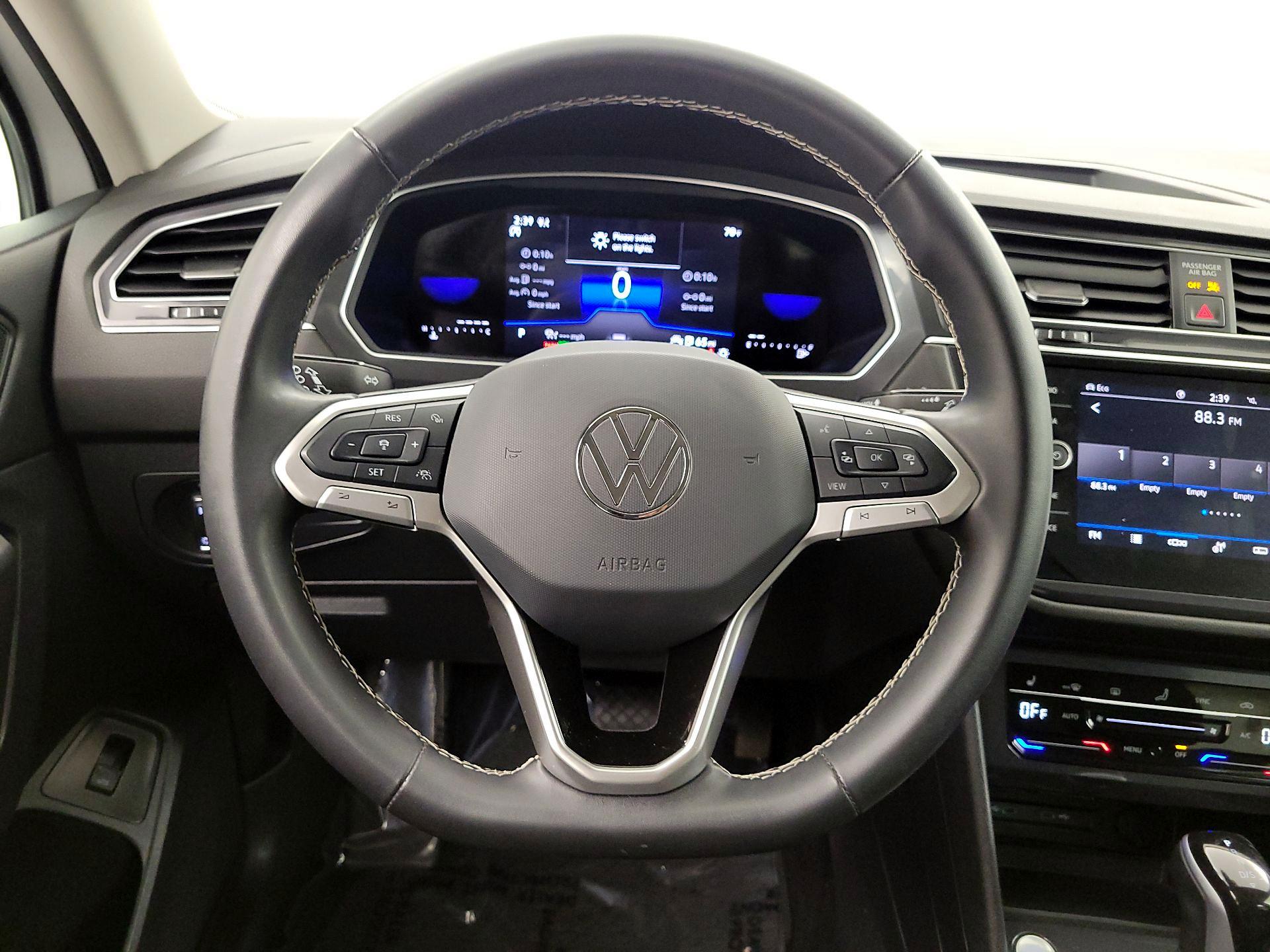 Thumbnail: 2024 Volkswagen Tiguan - 10