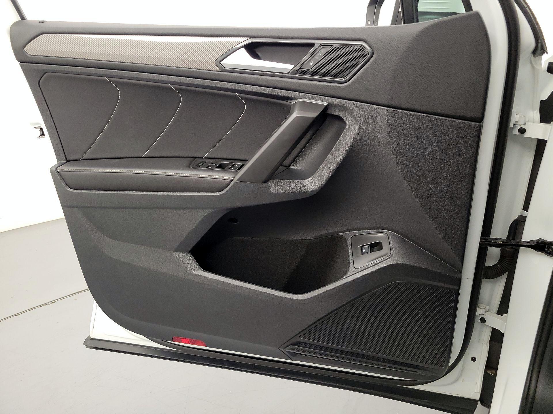 Thumbnail: 2024 Volkswagen Tiguan - 12