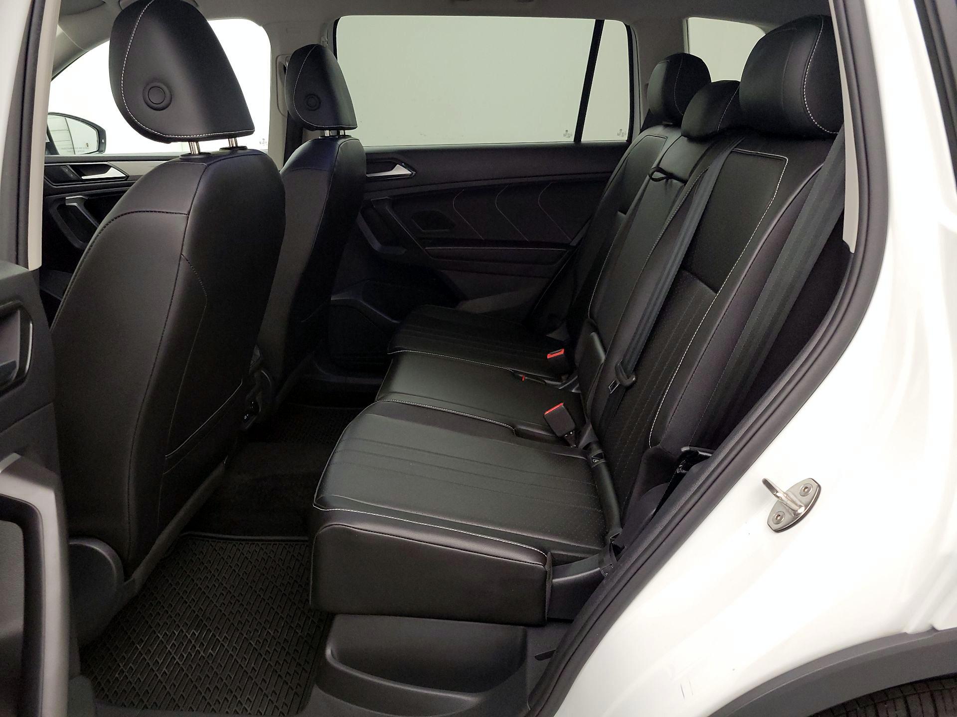 Thumbnail: 2024 Volkswagen Tiguan - 18