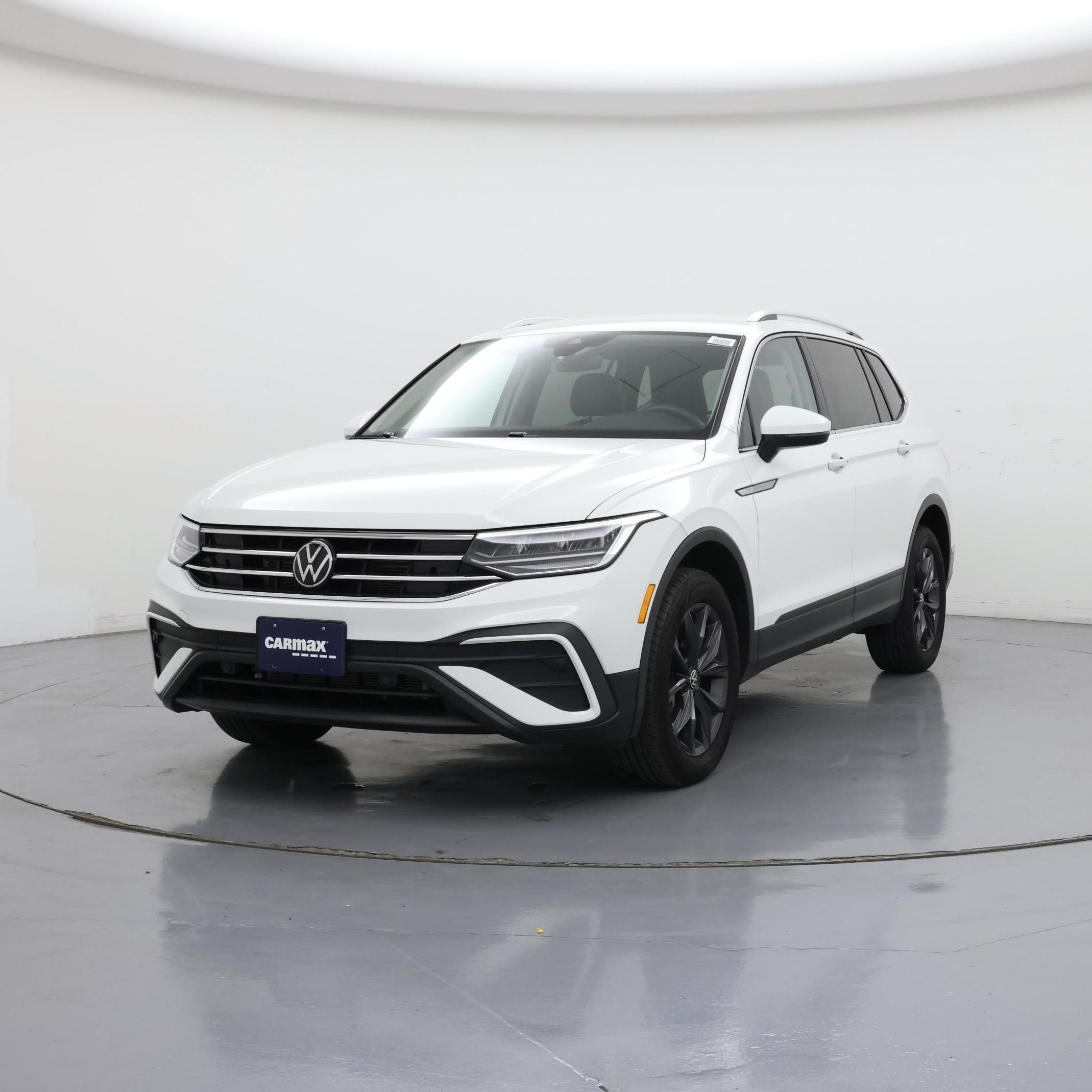 Thumbnail: 2024 Volkswagen Tiguan - 4