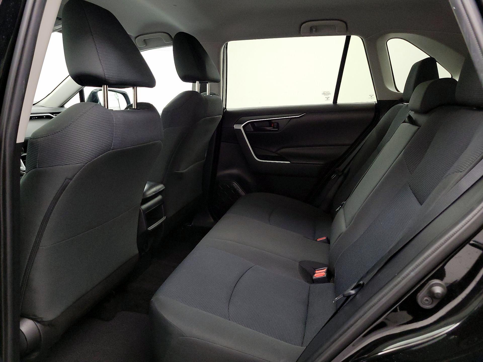 Thumbnail: 2021 Toyota RAV4 - 19