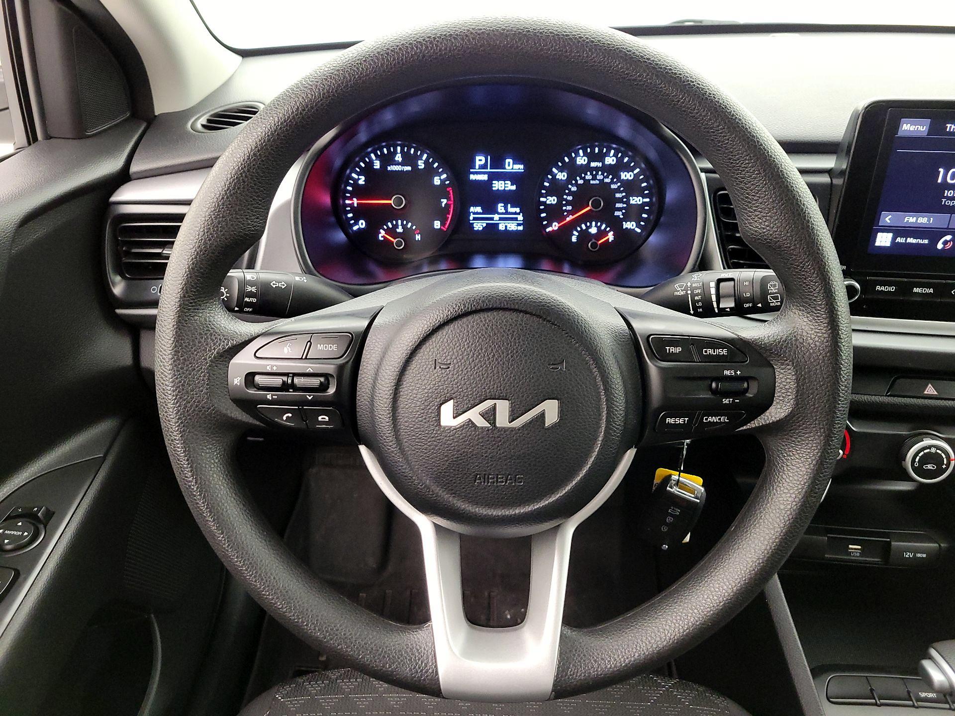 Thumbnail: 2023 Kia Rio - 10