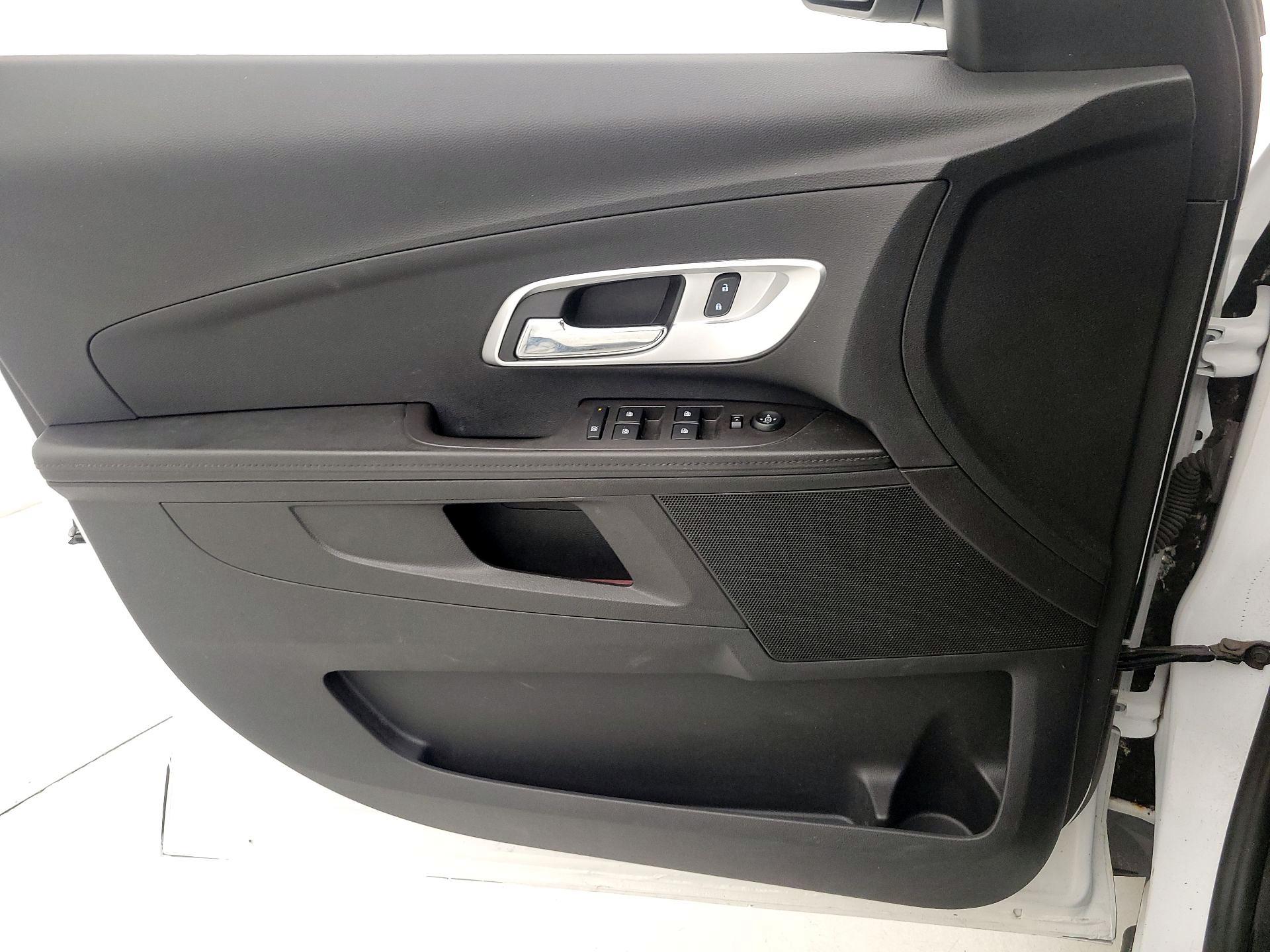 Thumbnail: 2016 Chevrolet Equinox - 12