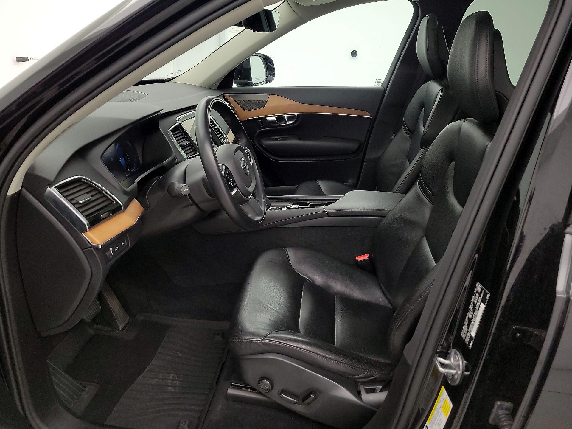 Thumbnail: 2022 Volvo XC90 - 11