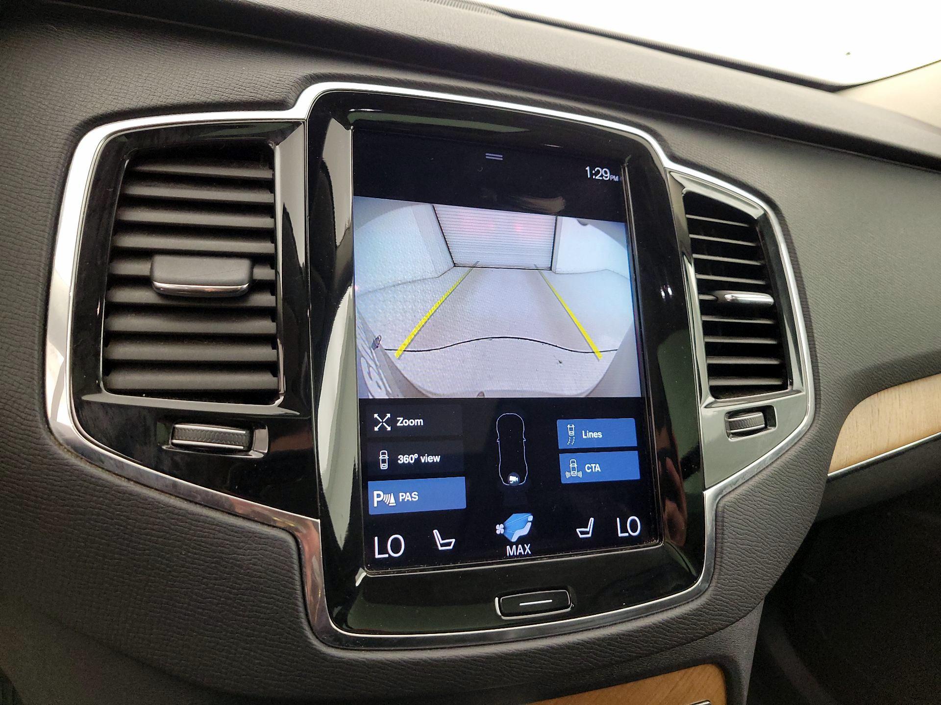 Thumbnail: 2022 Volvo XC90 - 15