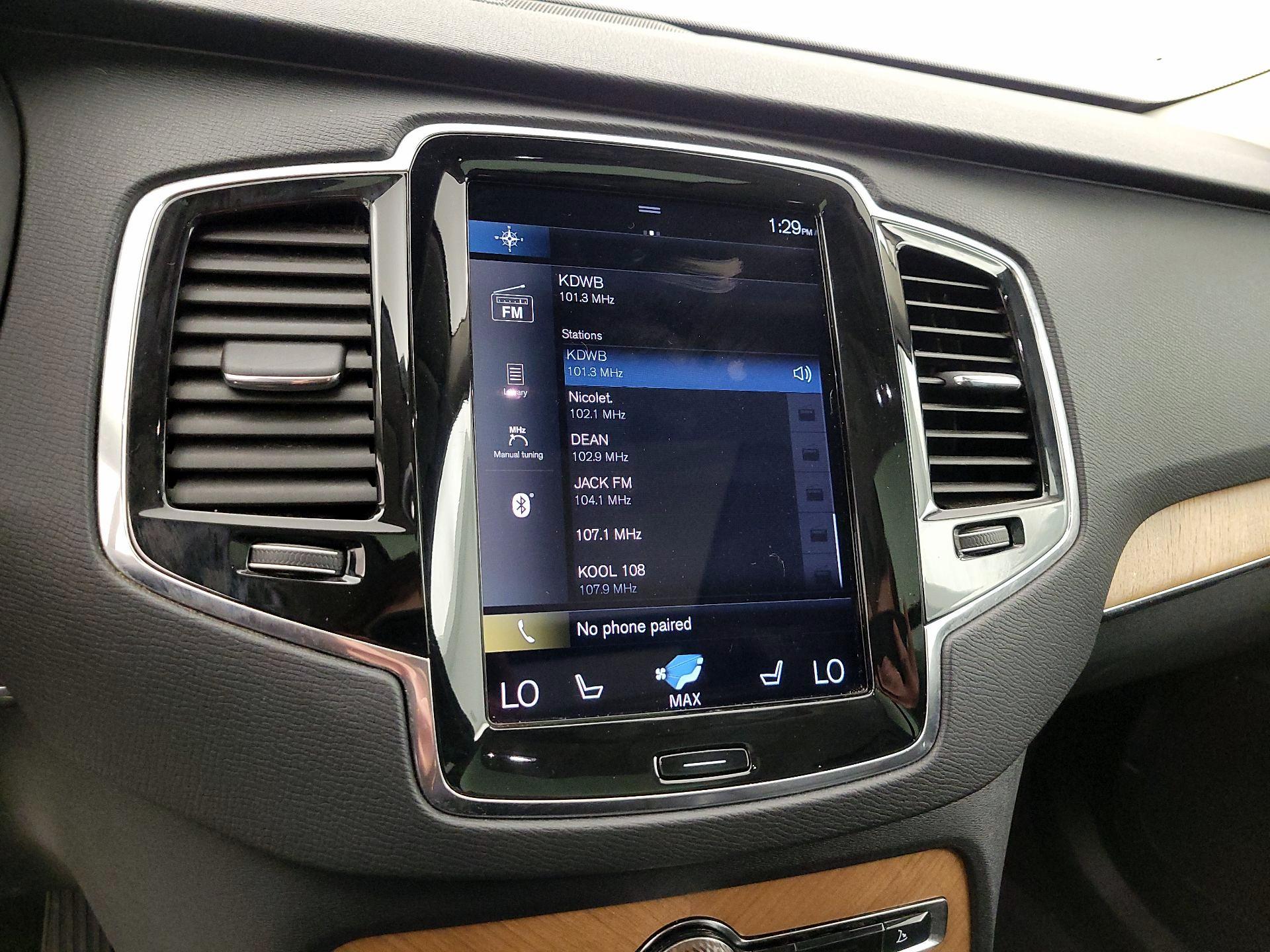 Thumbnail: 2022 Volvo XC90 - 16