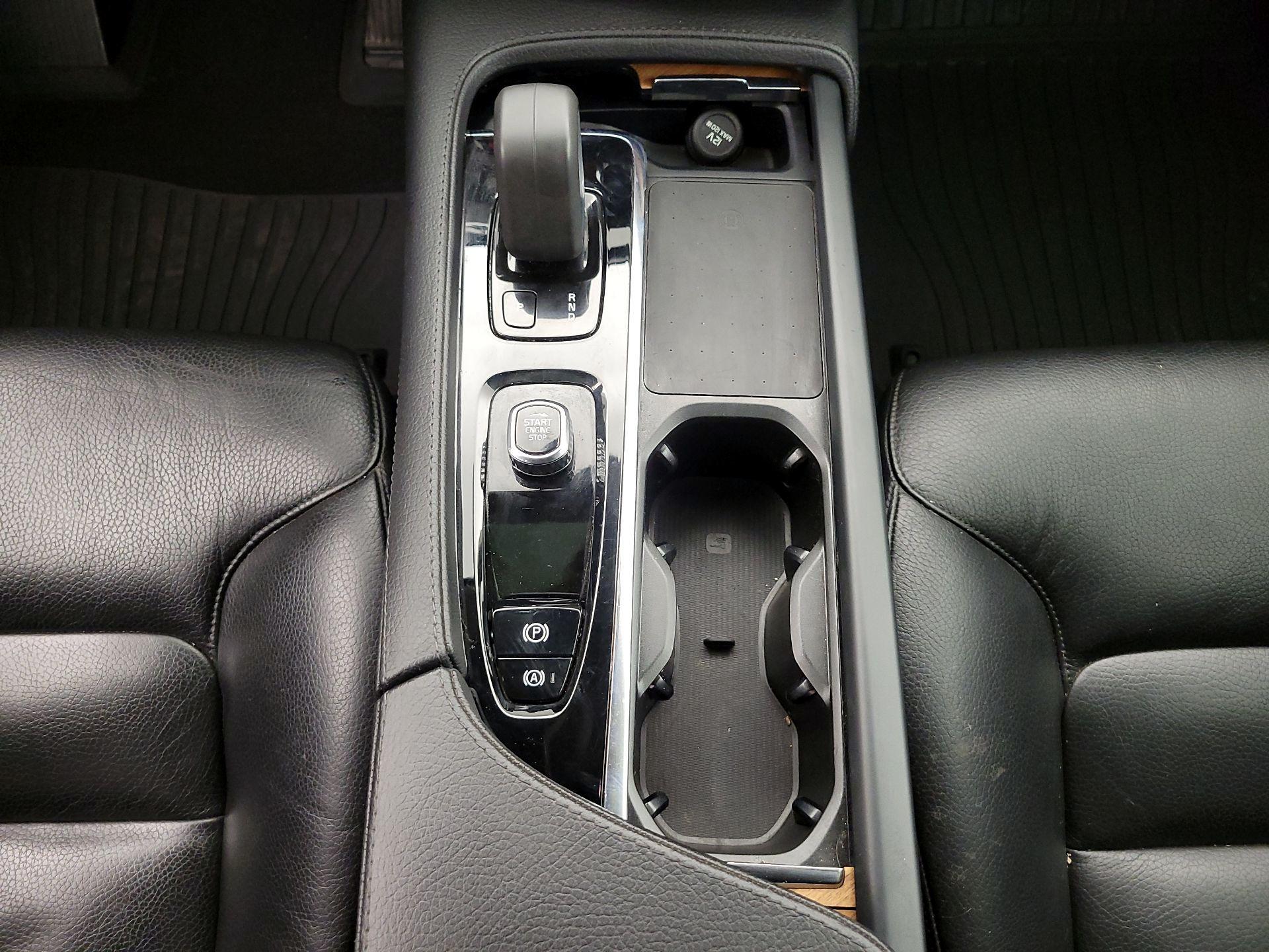 Thumbnail: 2022 Volvo XC90 - 18