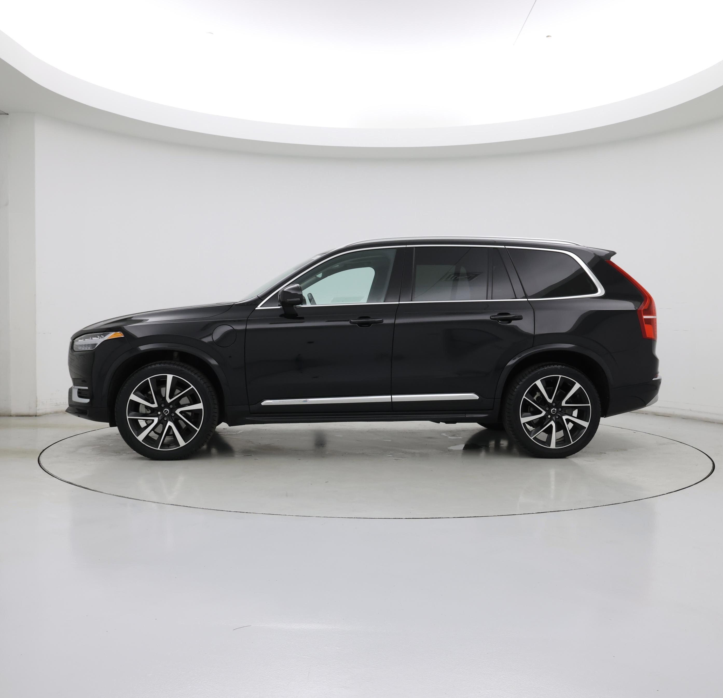 Thumbnail: 2022 Volvo XC90 - 3