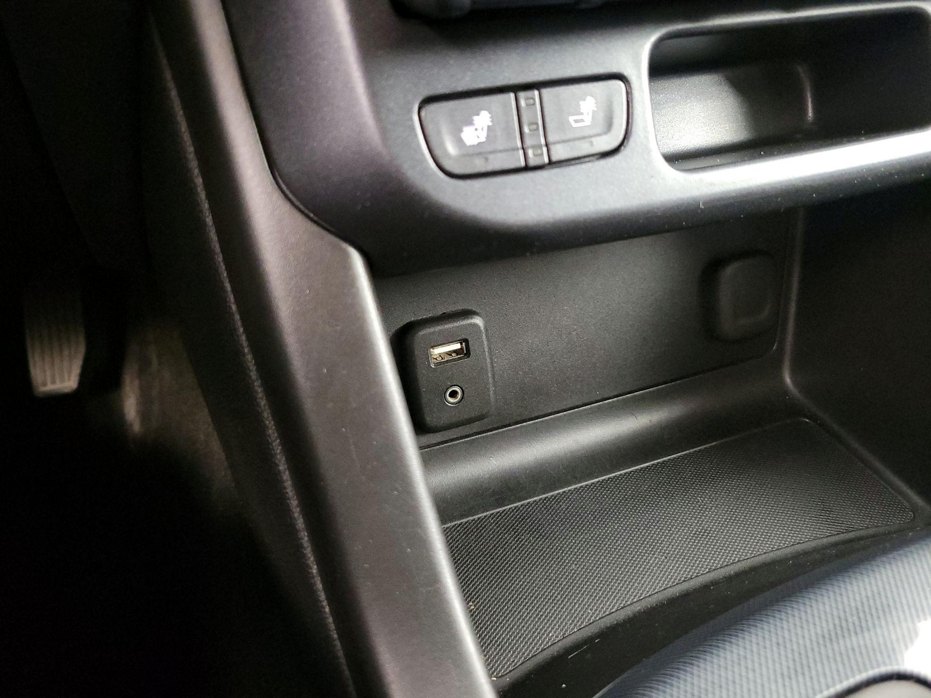 Thumbnail: 2017 Chevrolet Colorado - 18