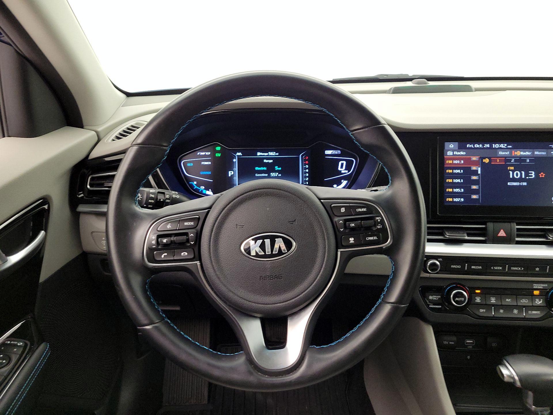 Thumbnail: 2020 Kia Niro - 10