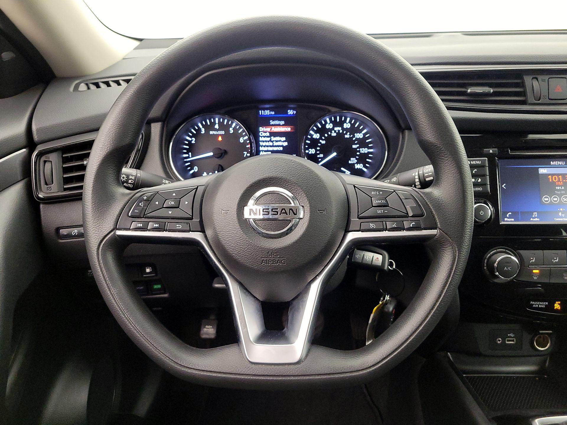 Thumbnail: 2020 Nissan Rogue - 10