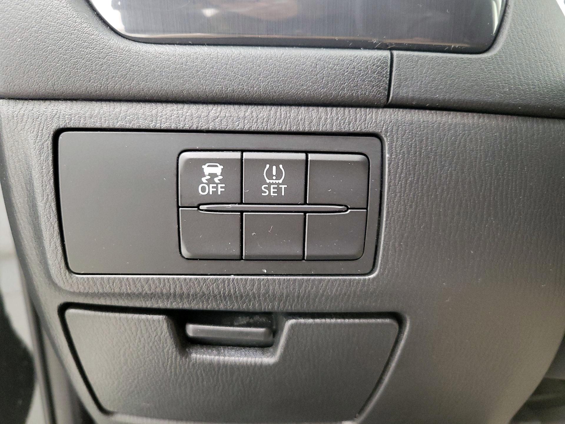 Thumbnail: 2015 Mazda Mazda6 - 13