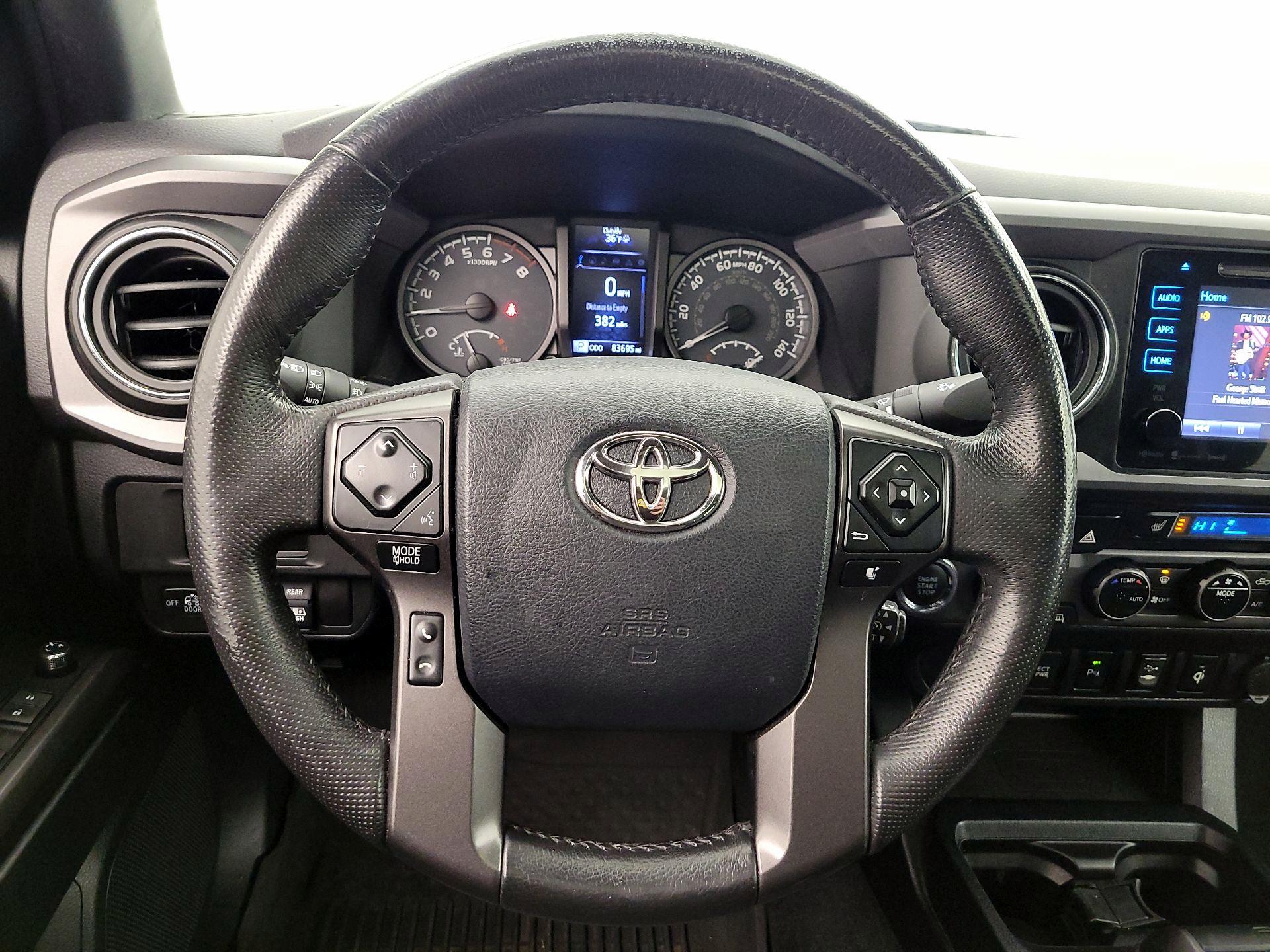 Thumbnail: 2017 Toyota Tacoma - 10