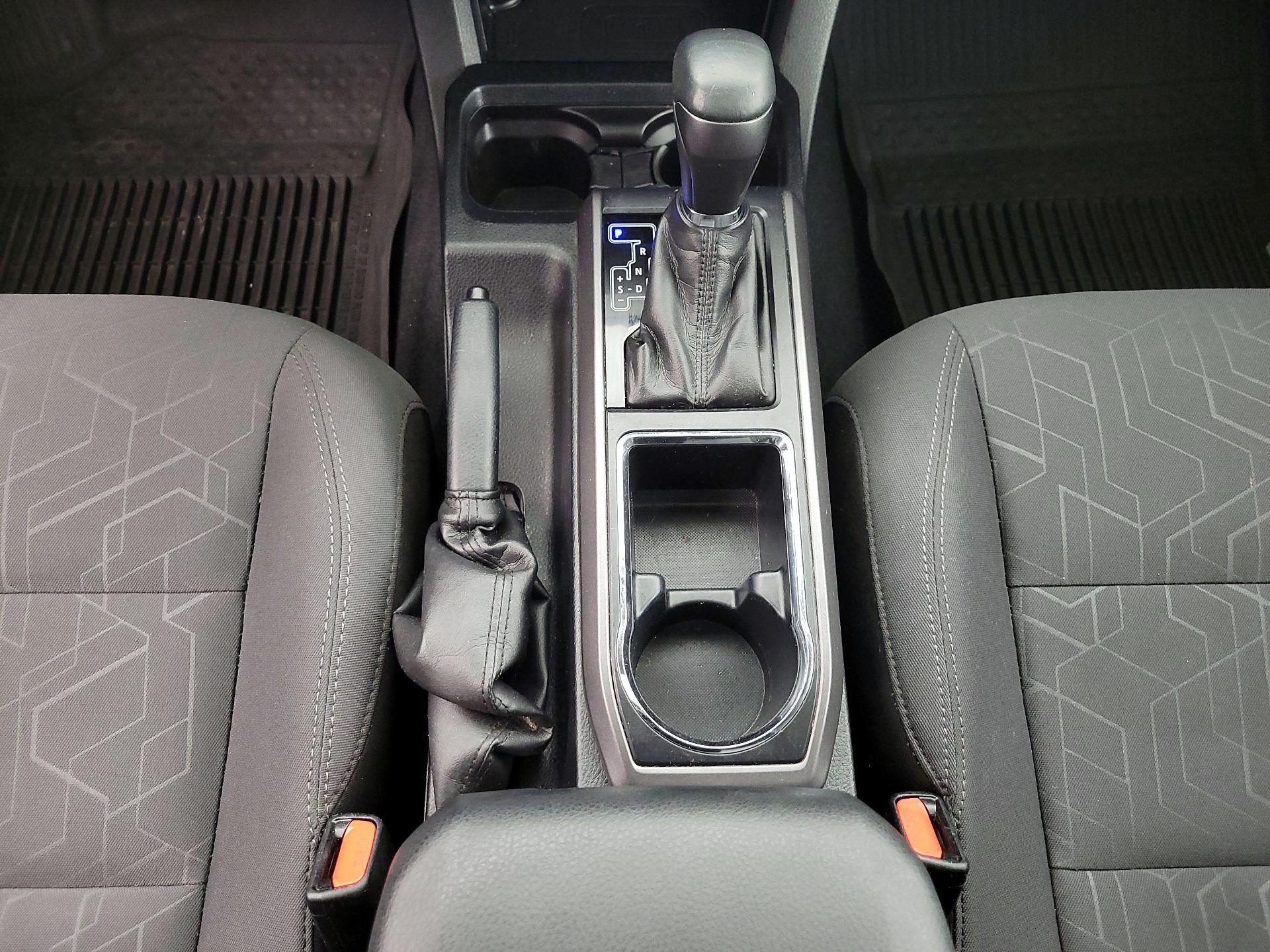 Thumbnail: 2017 Toyota Tacoma - 18