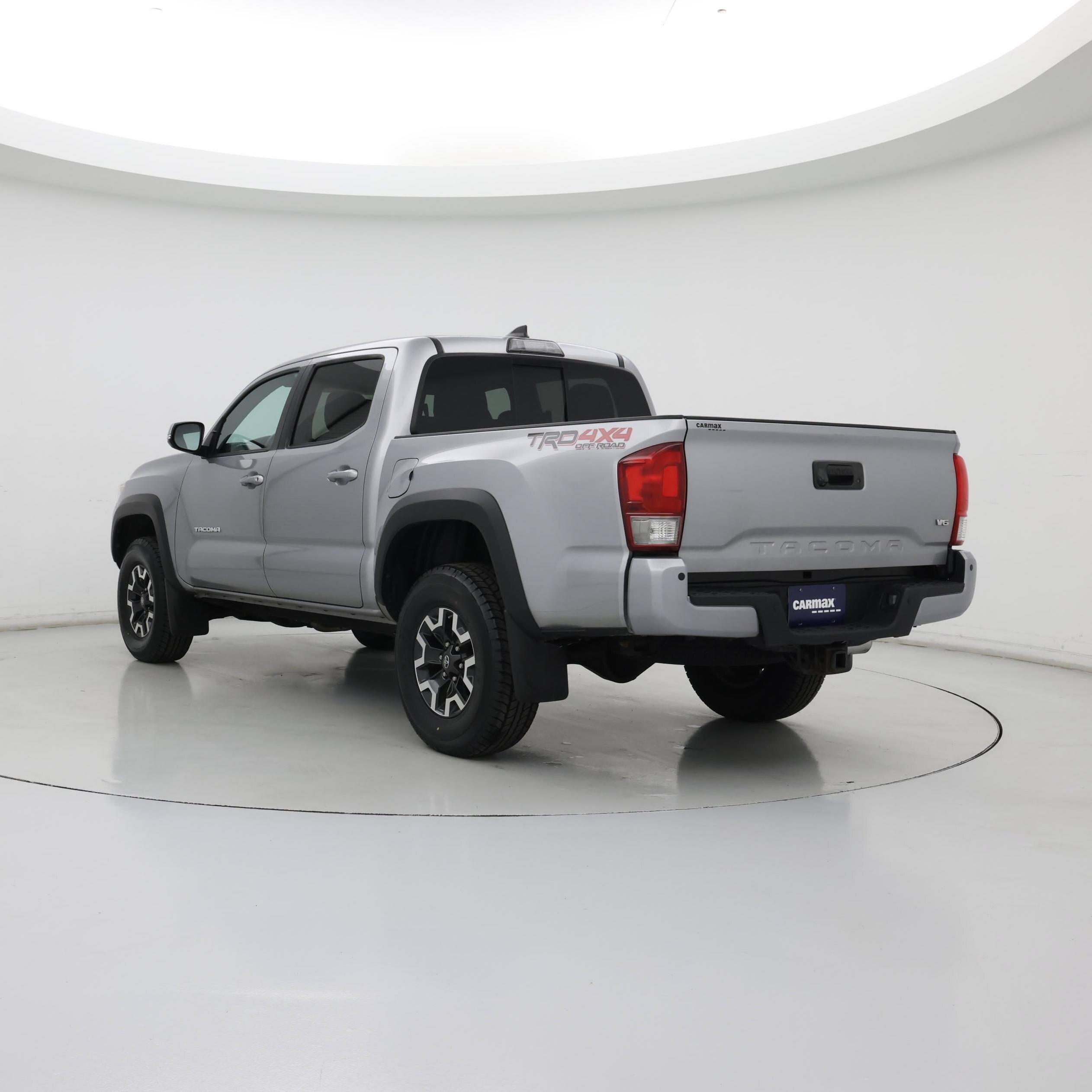 Thumbnail: 2017 Toyota Tacoma - 2