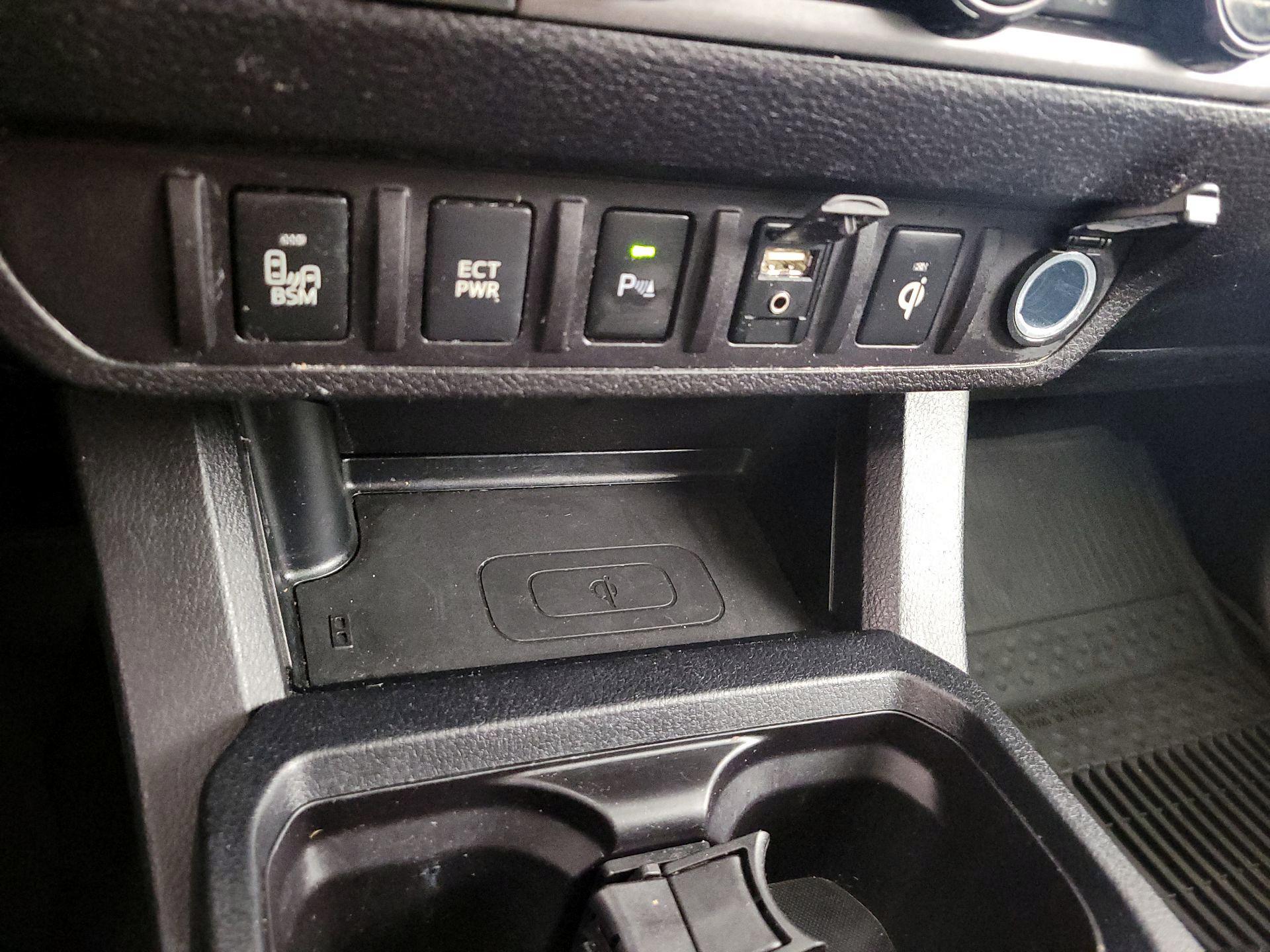 Thumbnail: 2017 Toyota Tacoma - 19