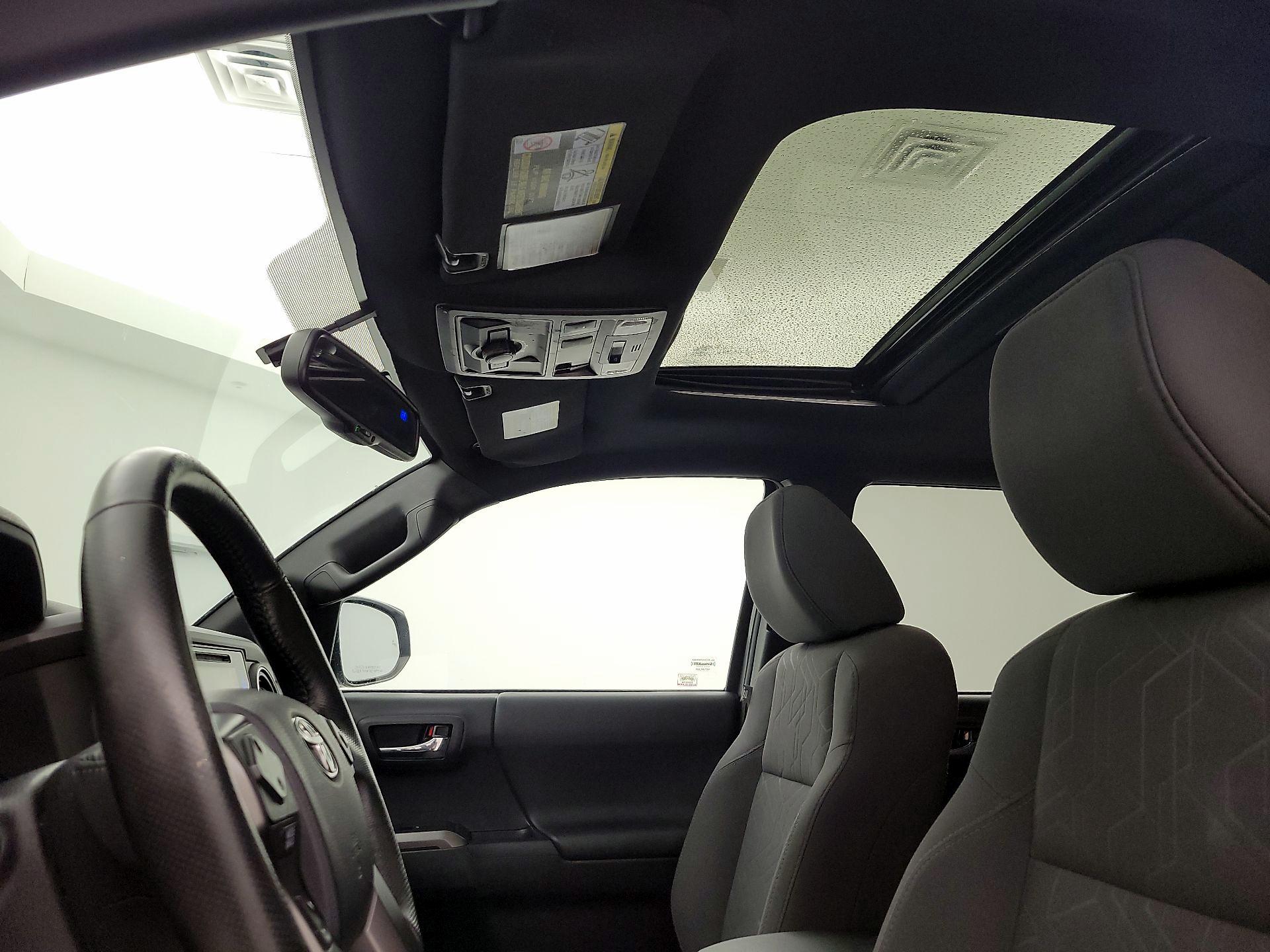 Thumbnail: 2017 Toyota Tacoma - 20