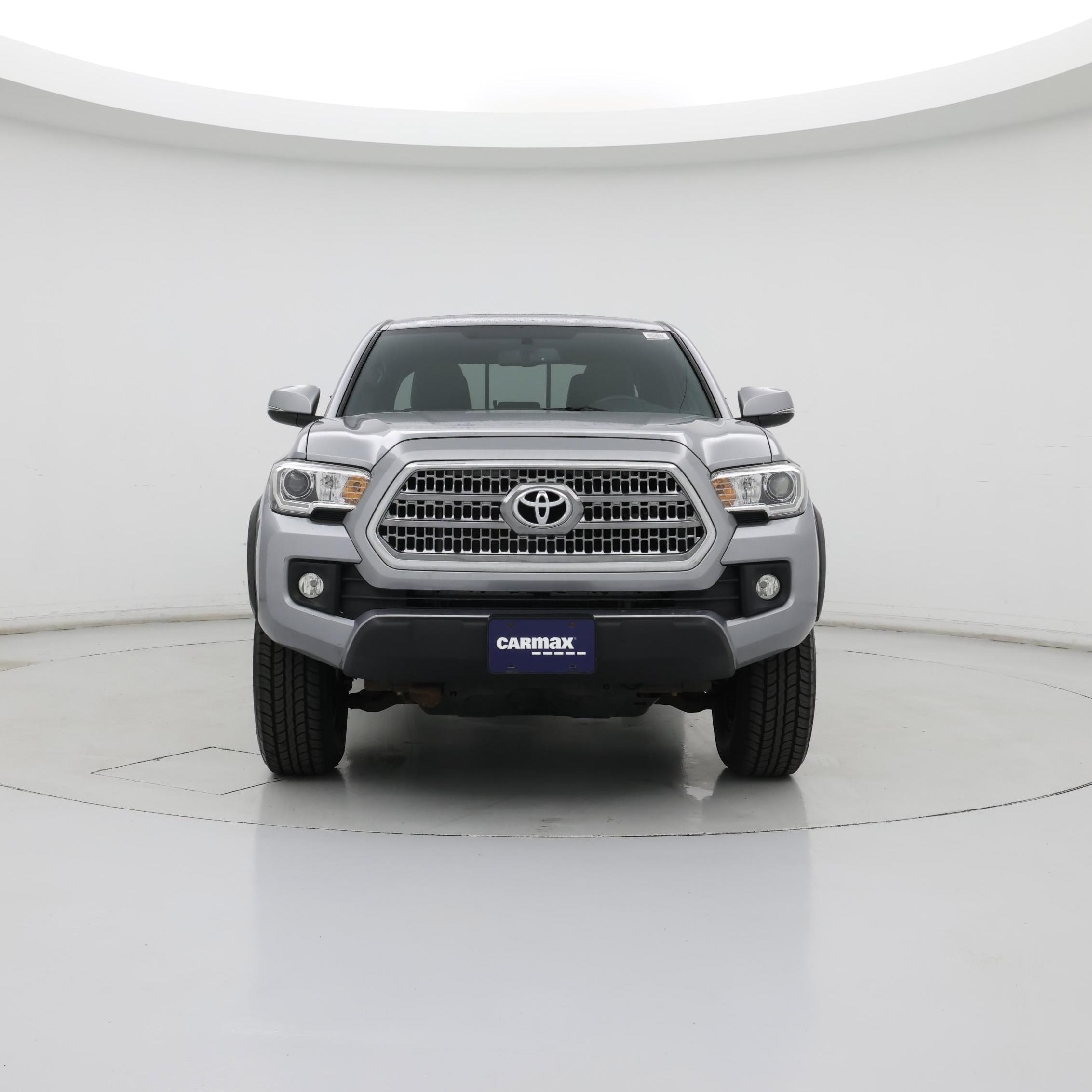 Thumbnail: 2017 Toyota Tacoma - 5