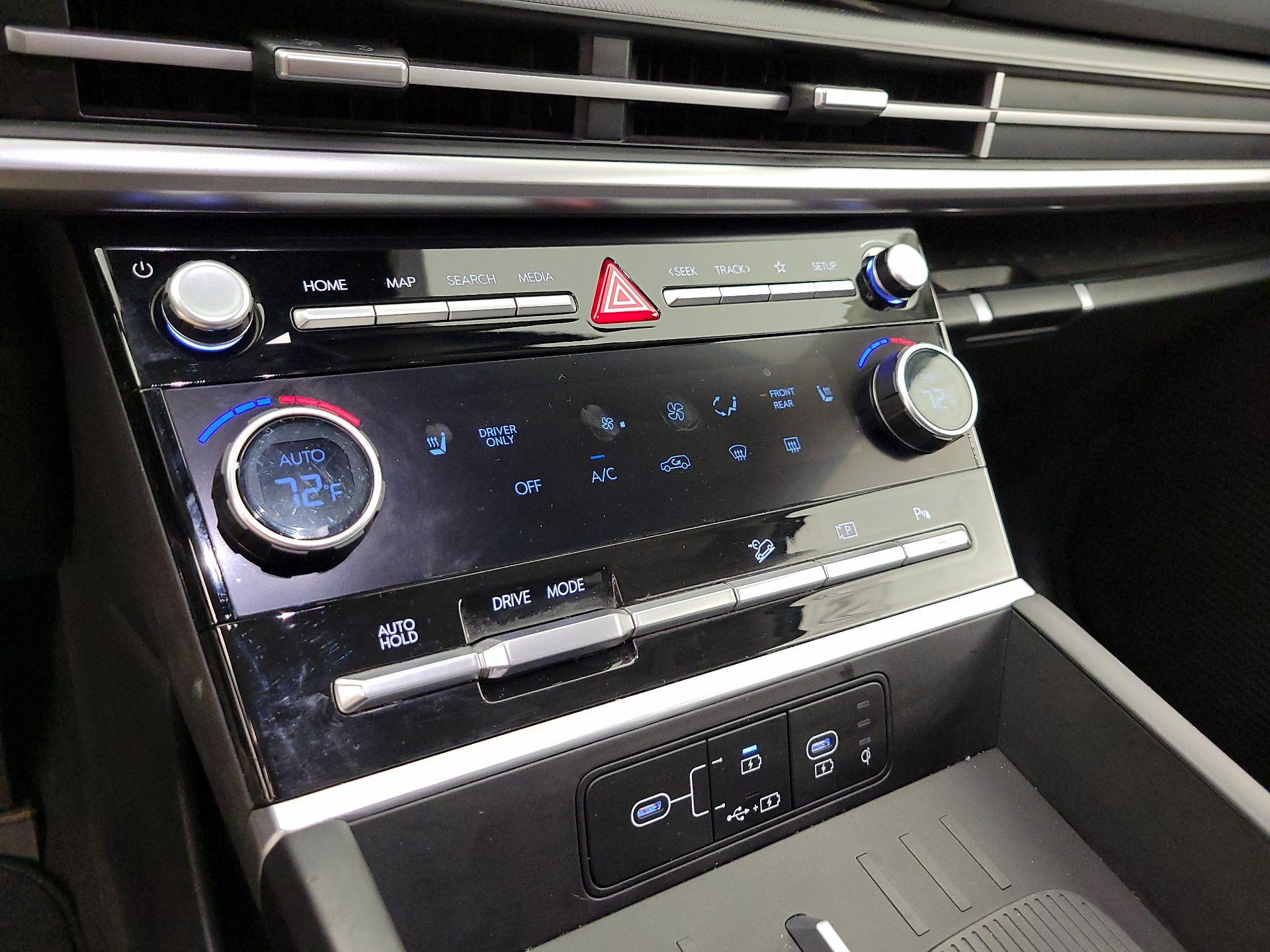 Thumbnail: 2024 Hyundai Santa Fe - 17