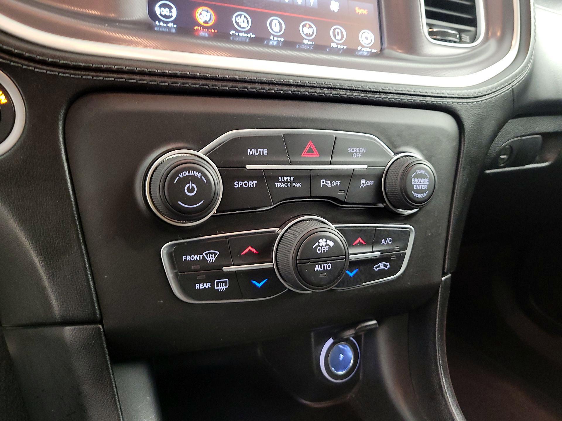 Thumbnail: 2021 Dodge Charger - 17