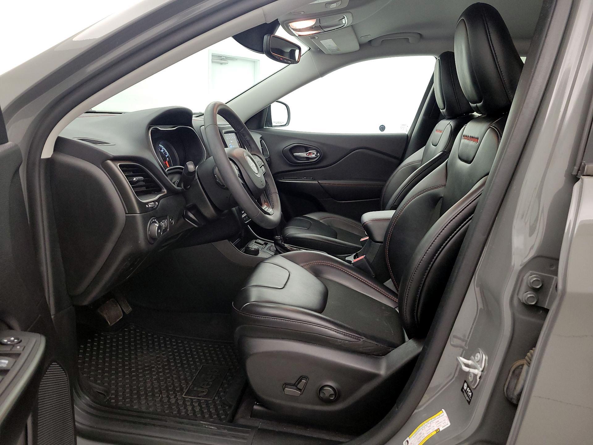 Thumbnail: 2022 Jeep Cherokee - 11