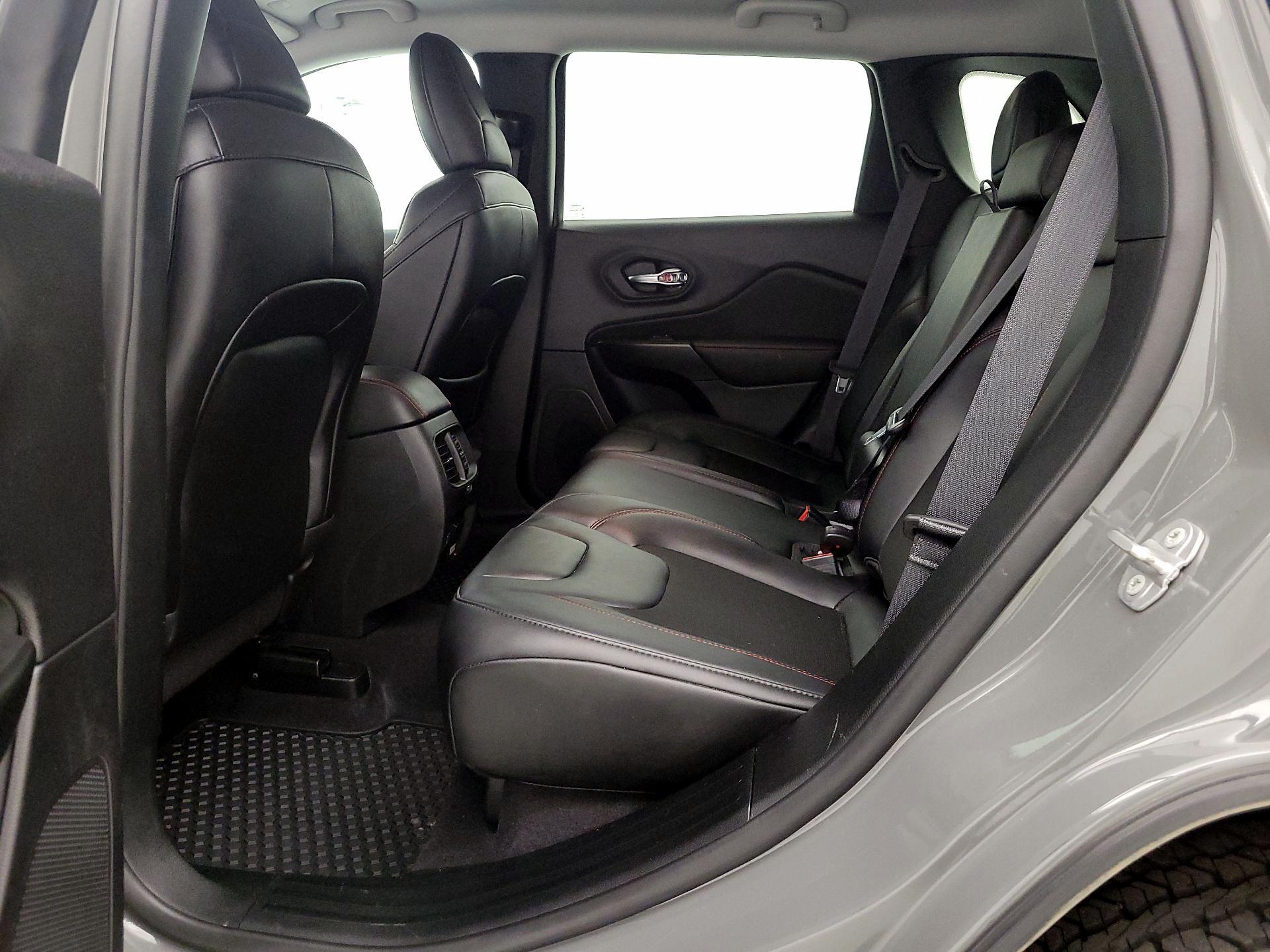 Thumbnail: 2022 Jeep Cherokee - 20