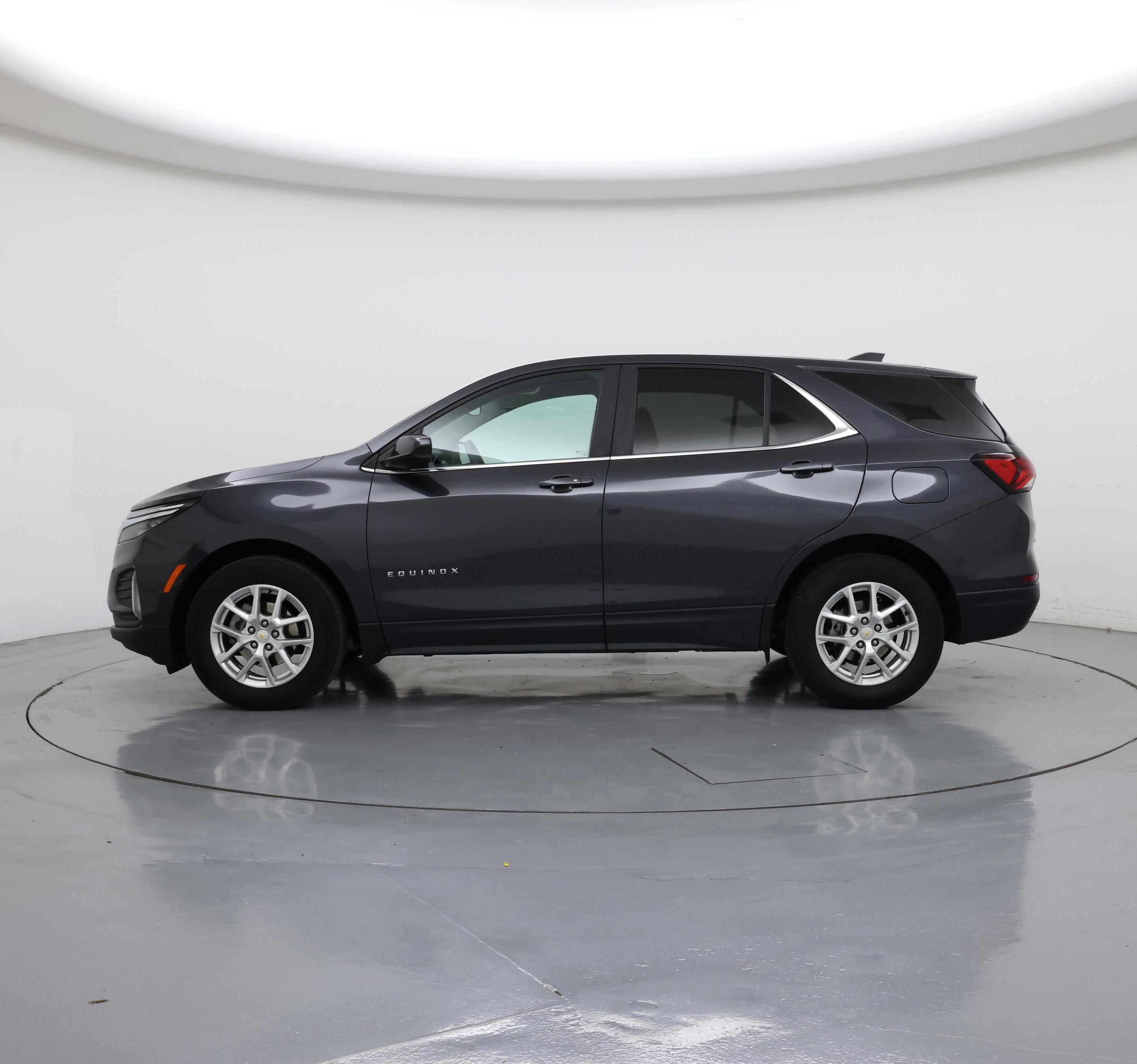 Thumbnail: 2022 Chevrolet Equinox - 3