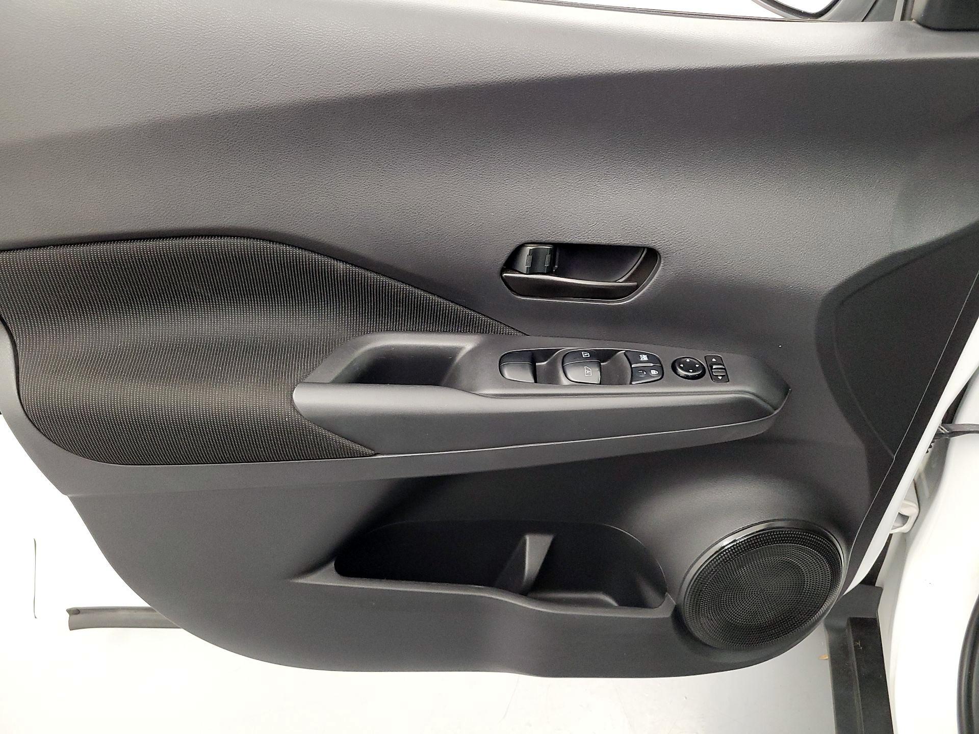 Thumbnail: 2022 Nissan Kicks - 12