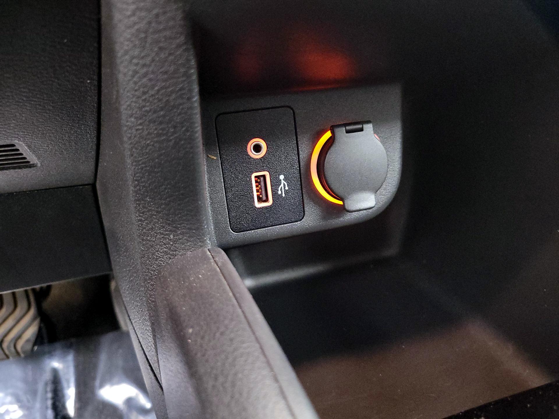 Thumbnail: 2022 Nissan Kicks - 18