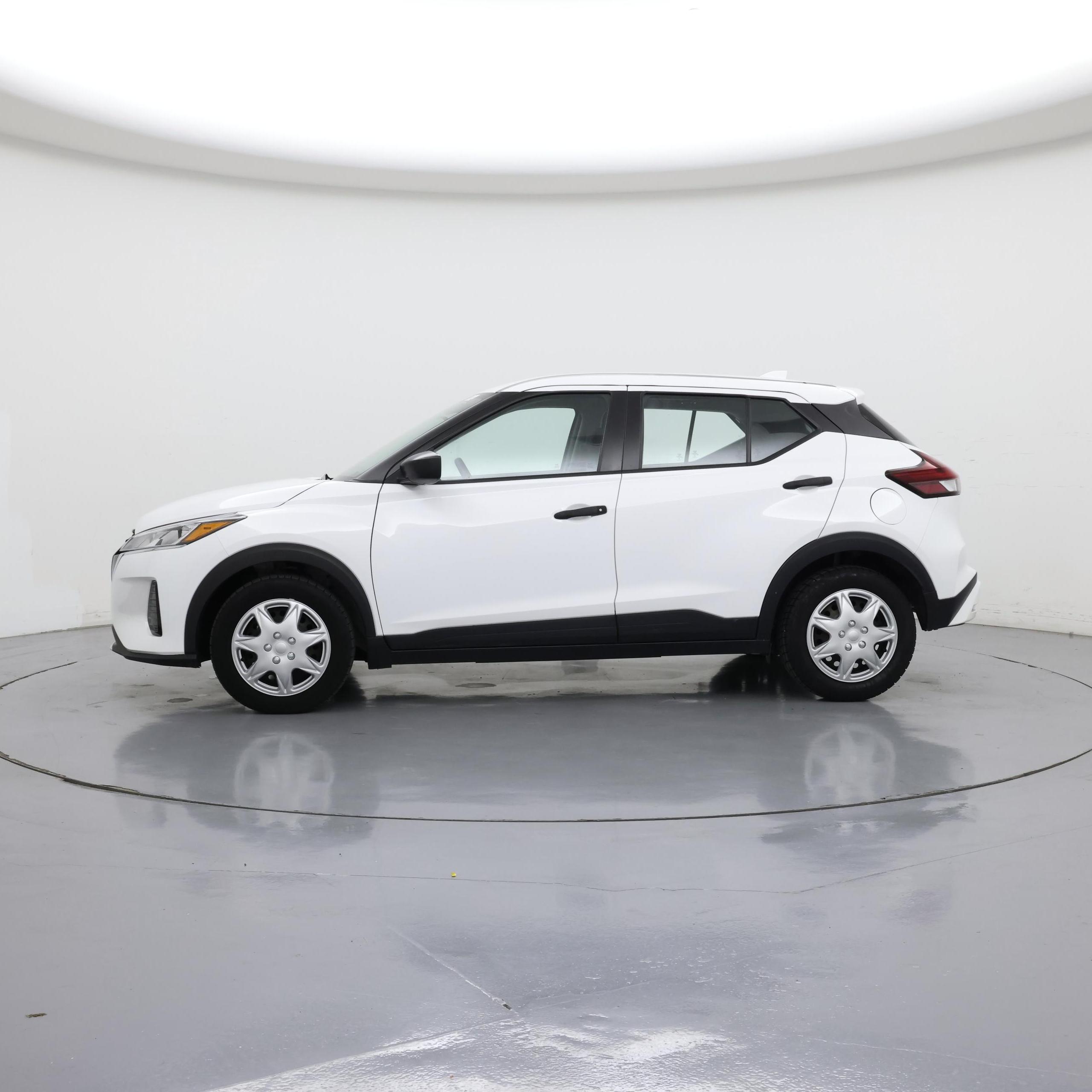 Thumbnail: 2022 Nissan Kicks - 3